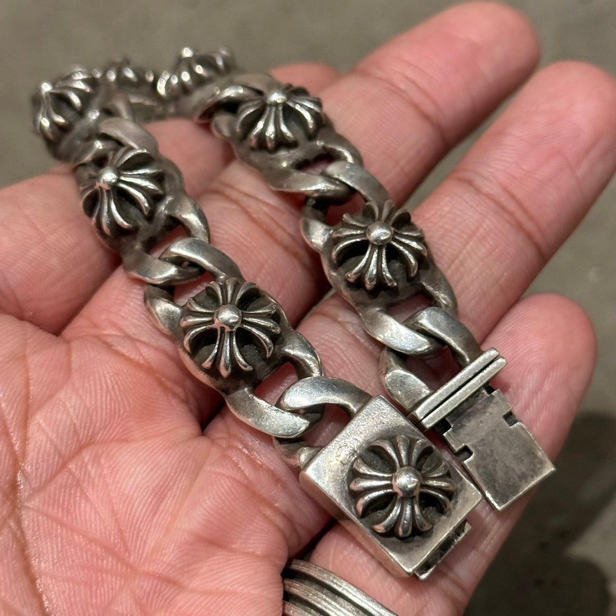 CHROME HEARTS PLUS CROSS LINK BRACELET ‘SILVER’
