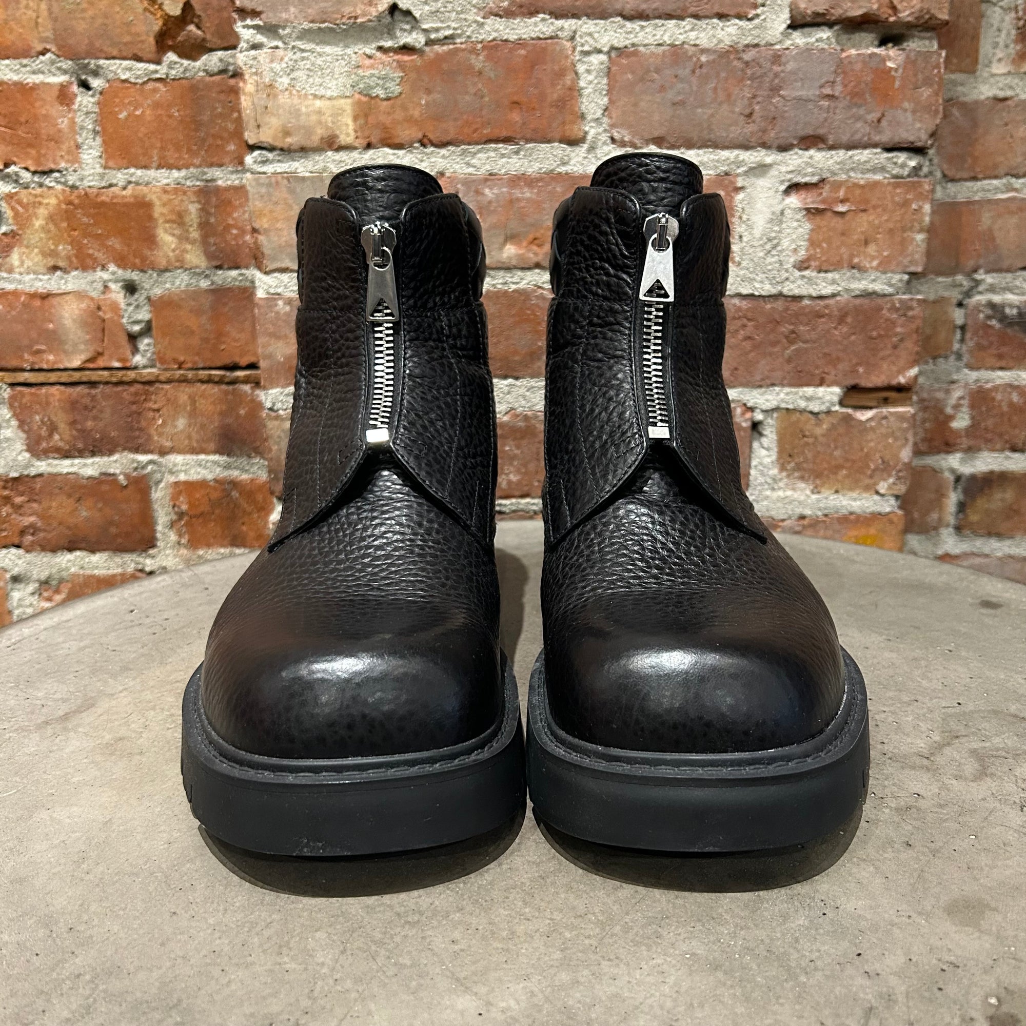 BOTTEGA VENETA HADDOCK ANKLE ZIP BOOTS ‘BLACK’
