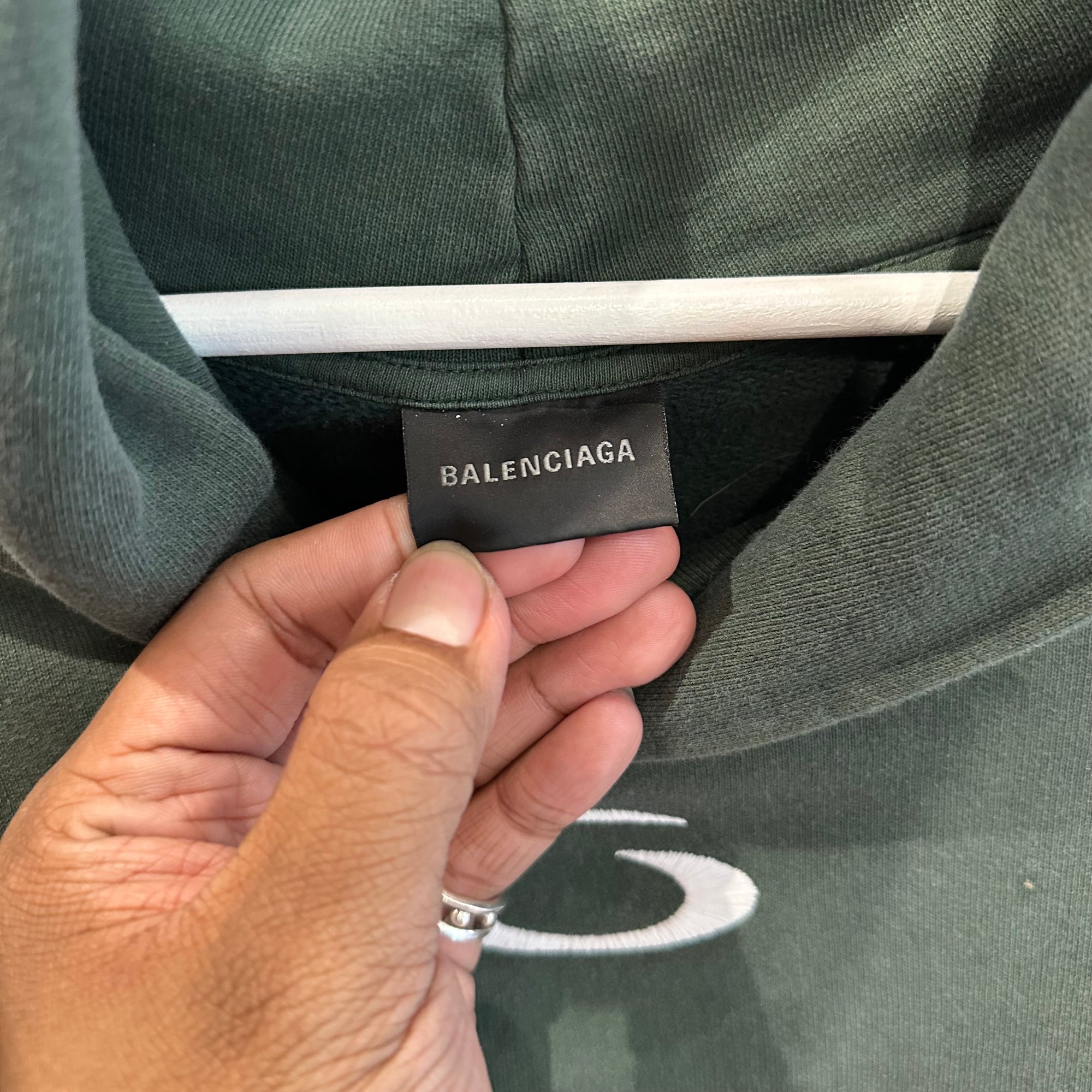 BALENCIAGA SS25 BASKETBALL LARGE FIT HOODIE ‘FOREST’