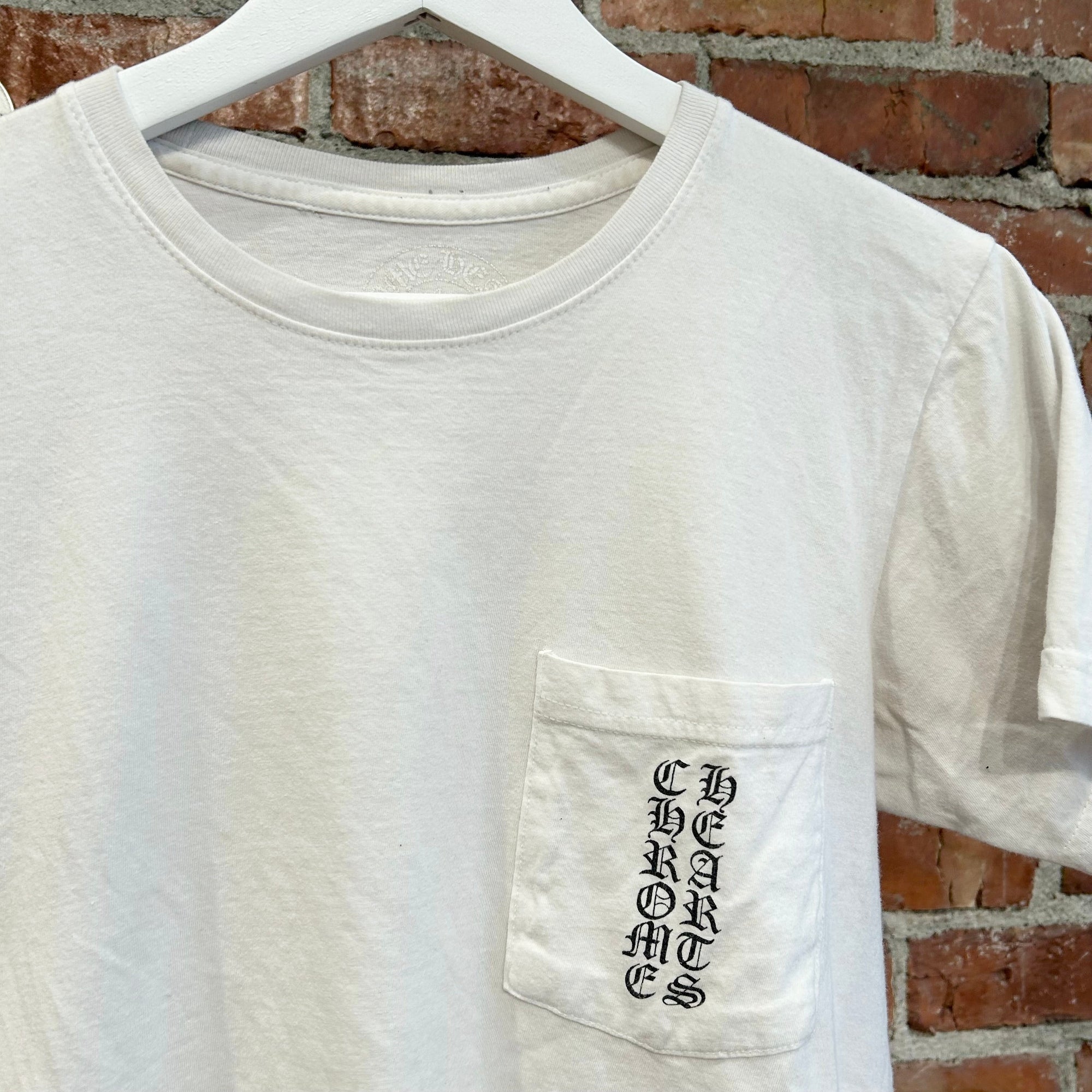 CHROME HEARTS CEMETERY CROSS POCKET TEE ‘WHITE’