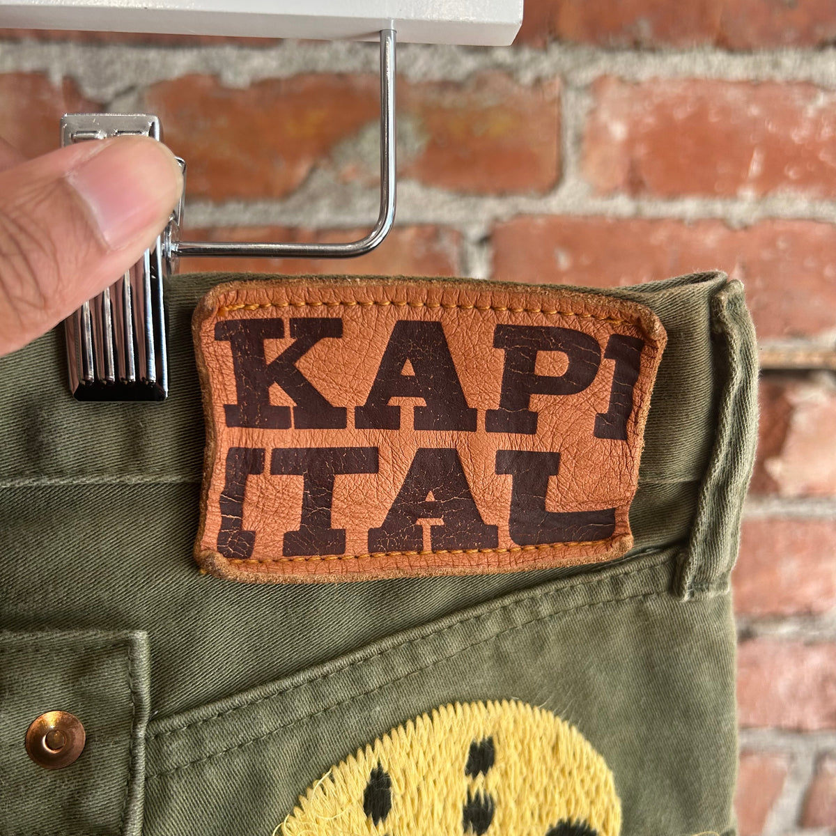 KAPITAL SMILEY PATCH MILITARY PANTS ‘SAGE’