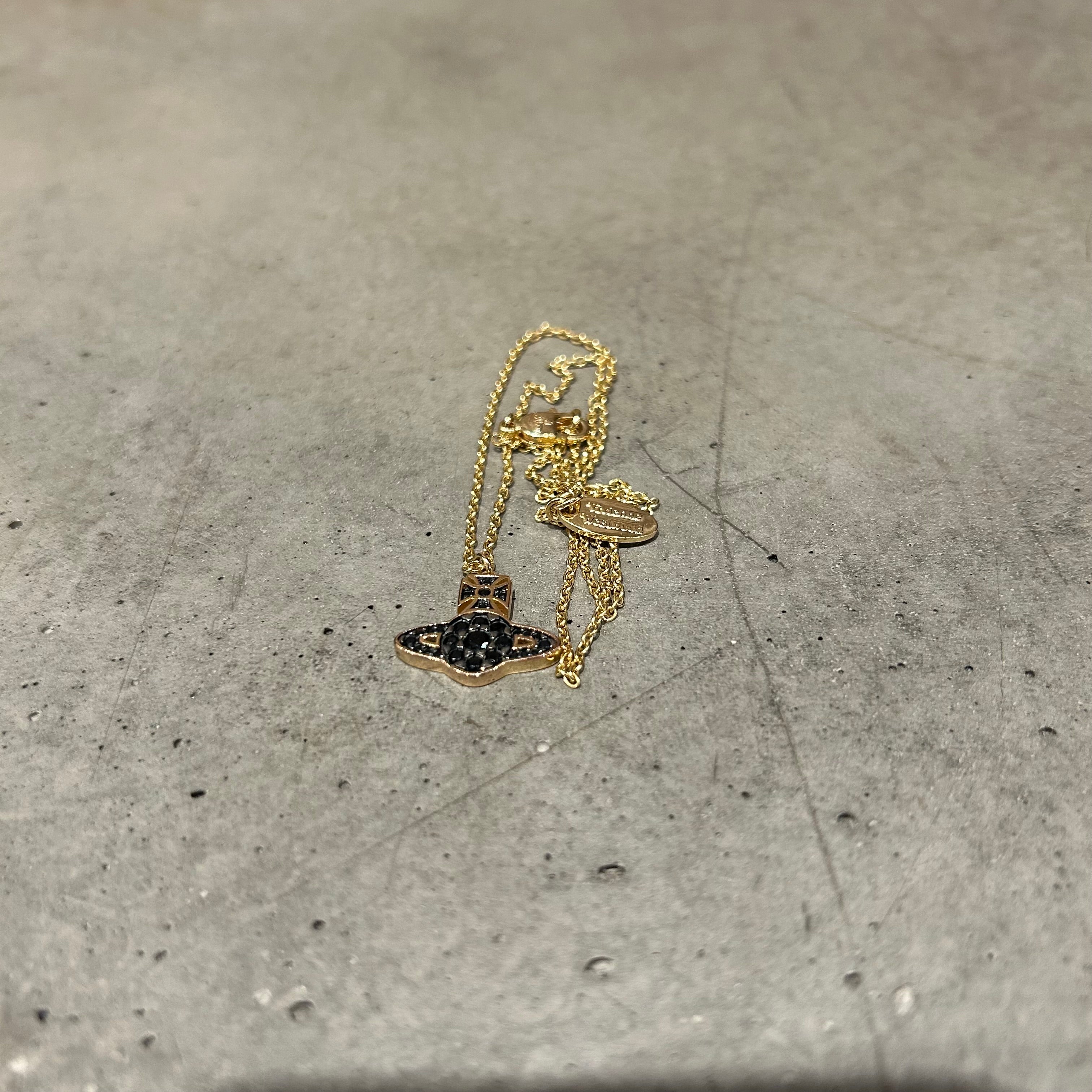 Vivienne Westwood ゴールド×ブラック ミディアムオーブ ヴィヴィアン ミディアムオーブネックレス ゴールド×ブラック マルチ