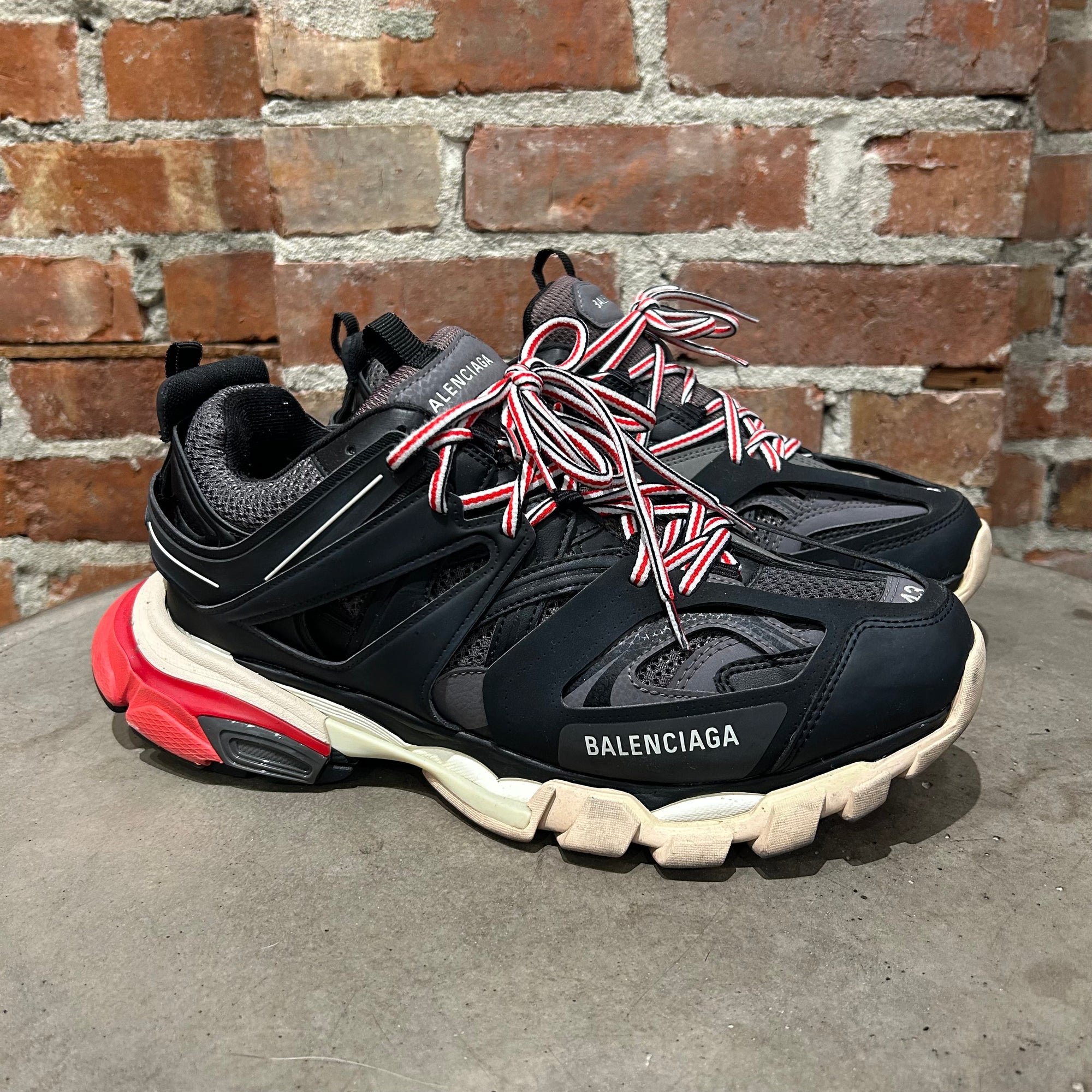 BALENCIAGA TRACK SNEAKERS ‘BLACK/RED’