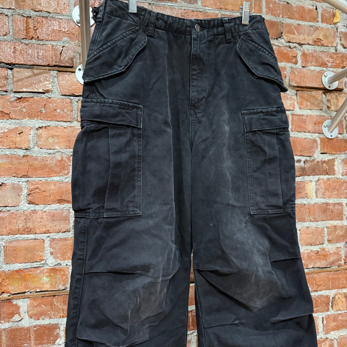 NO MAINTENANCE CARGO PANTS ‘WASHED BLACK’