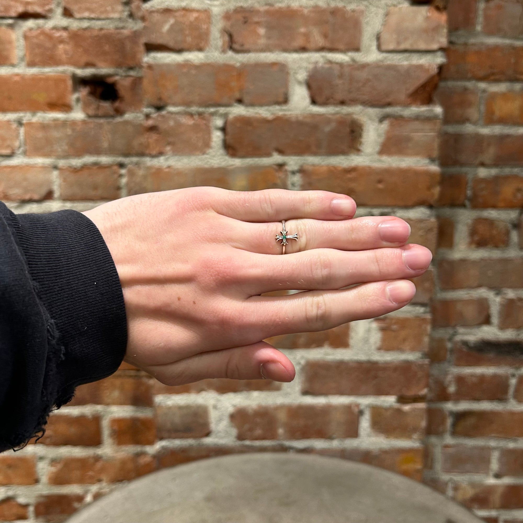 CHROME HEARTS EMERALD CROSS BUBBLEGUM RING 'SILVER'