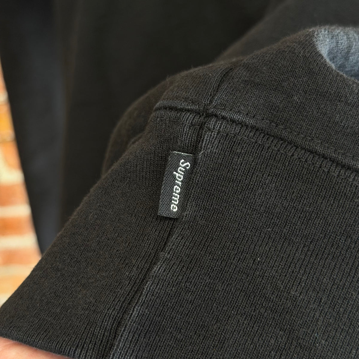 SUPREME FW22 BOX LOGO CREWNECK ‘BLACK/RED’