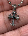 DEAL DESIGN GL CROSS XXS ONYX NECKLACE ‘SILVER’