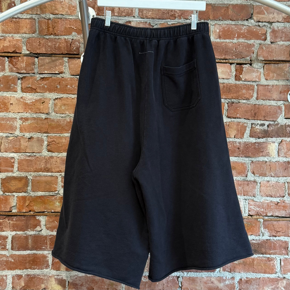 MARGIELA MM6 SWEATSHORTS ‘BLACK’