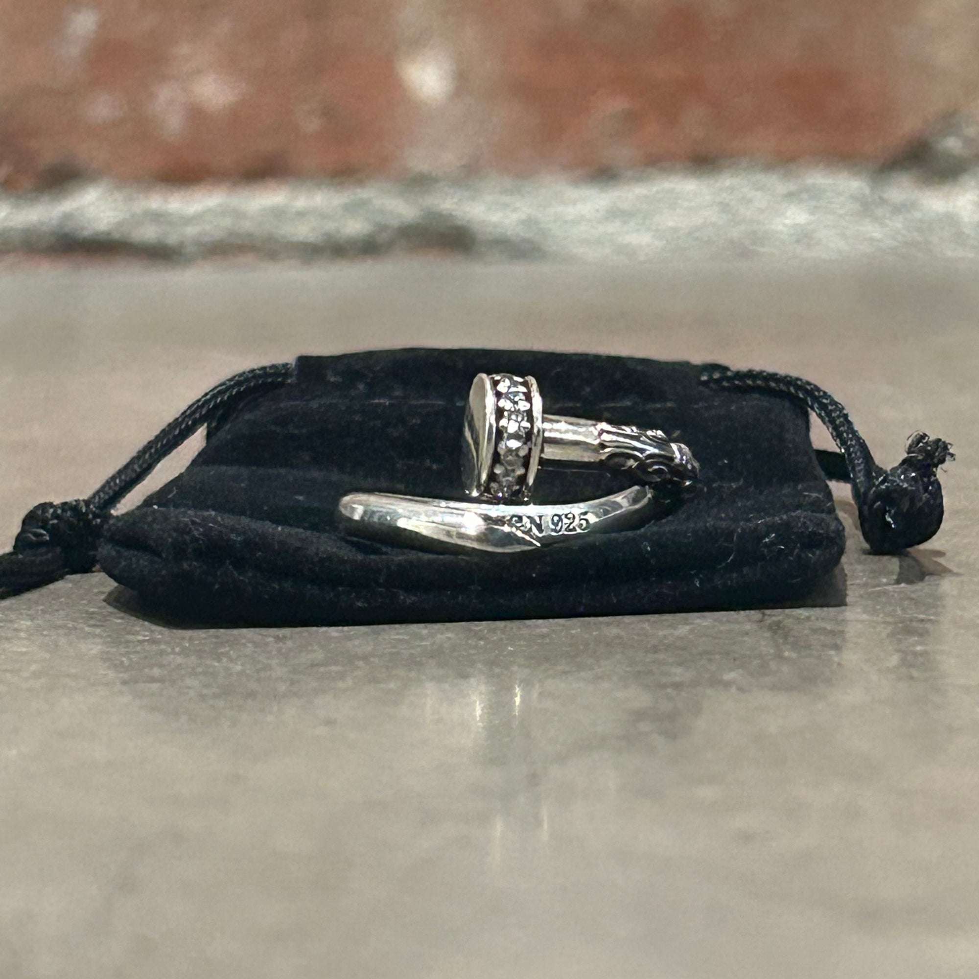 DEAL DESIGN NAIL RING 'SILVER'