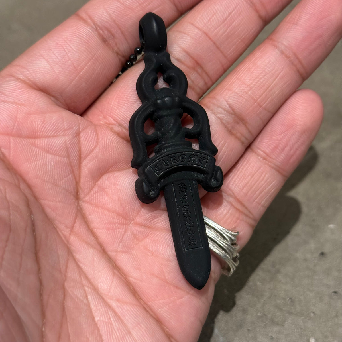 CHROME HEARTS SILICHROME DAGGER NECKLACE ’BLACK’