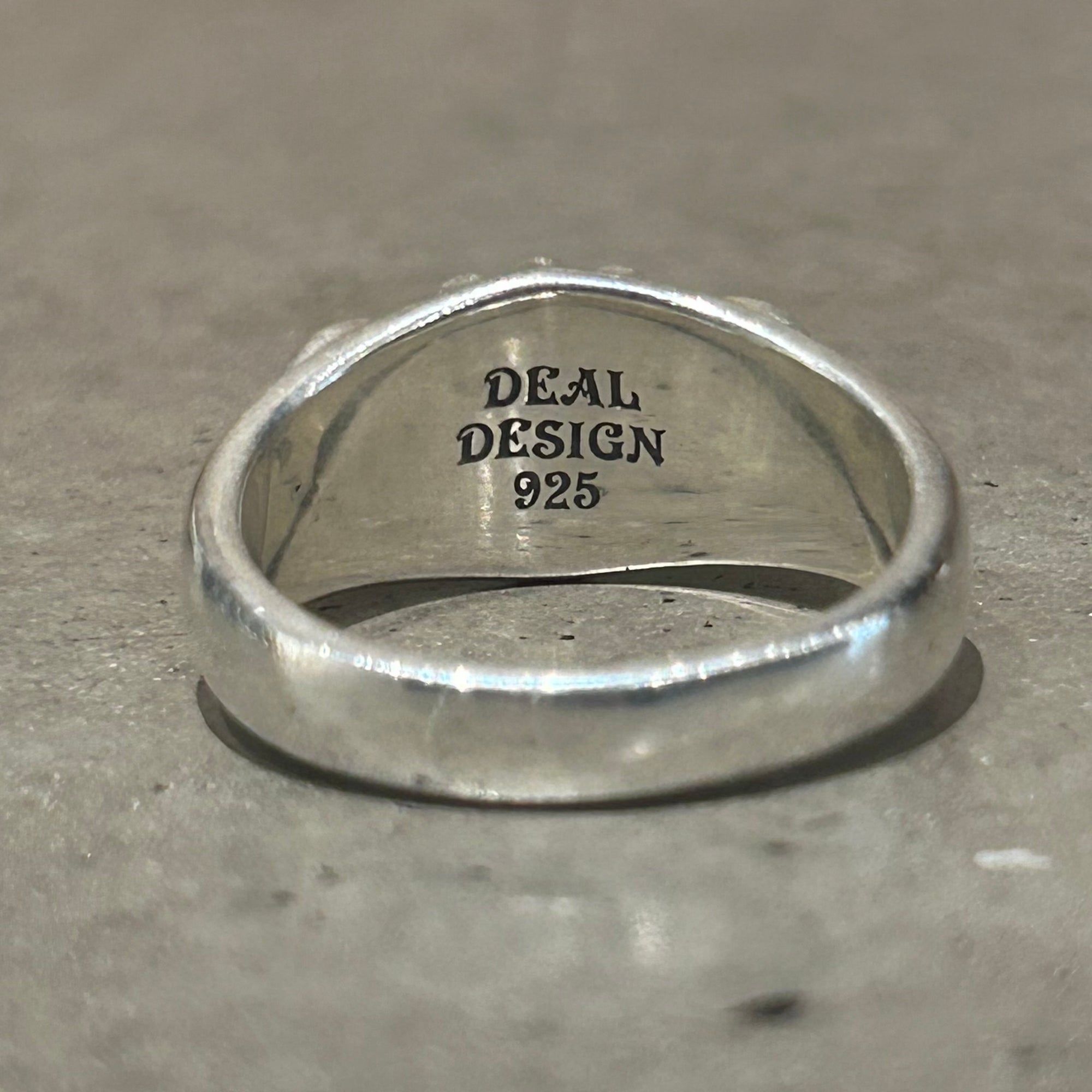 DEAL DESIGN BLOOMING CROSS FLORAL RING 'SILVER'