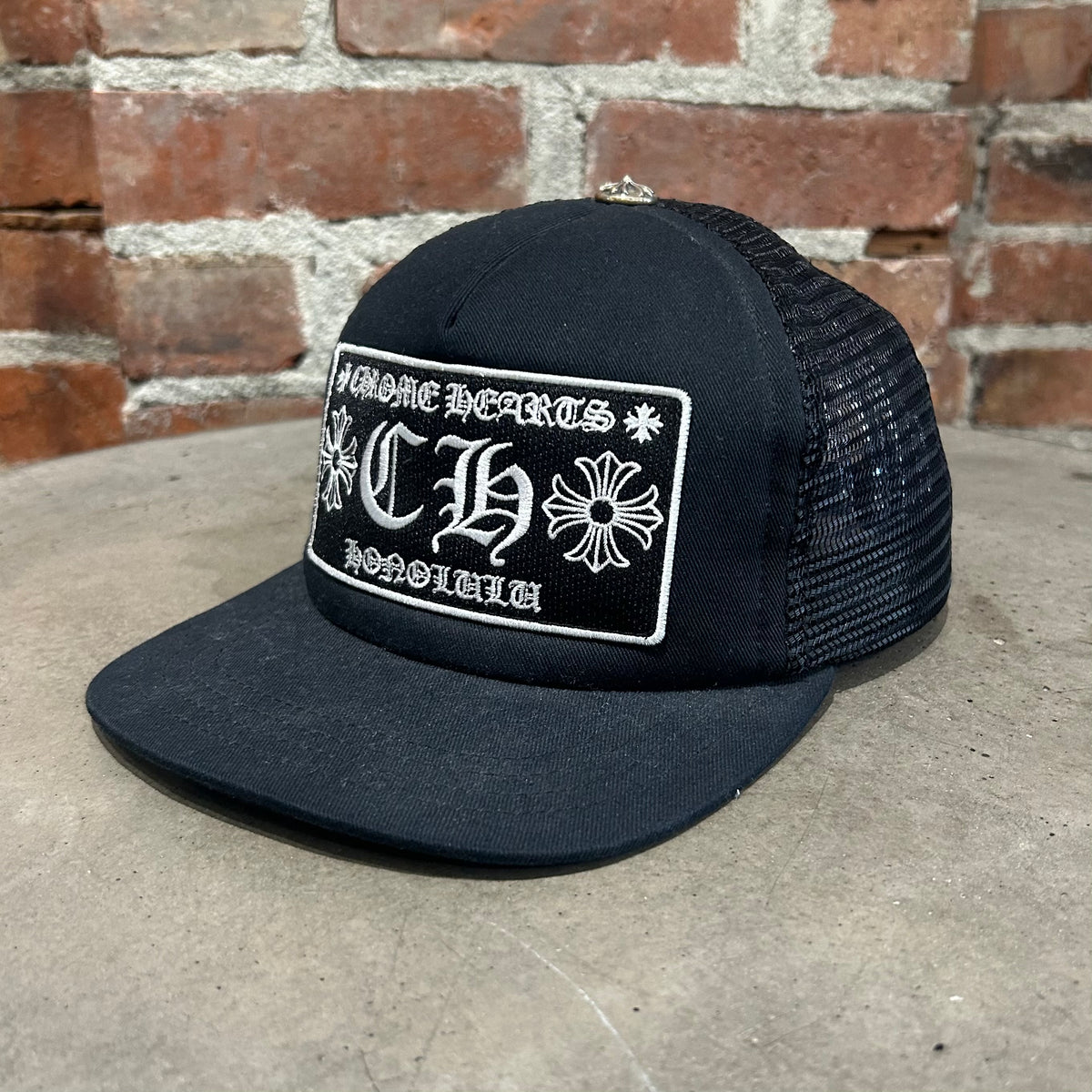 CHROME HEARTS HONOLULU EXCLUSIVE TRUCKER HAT ‘BLACK’