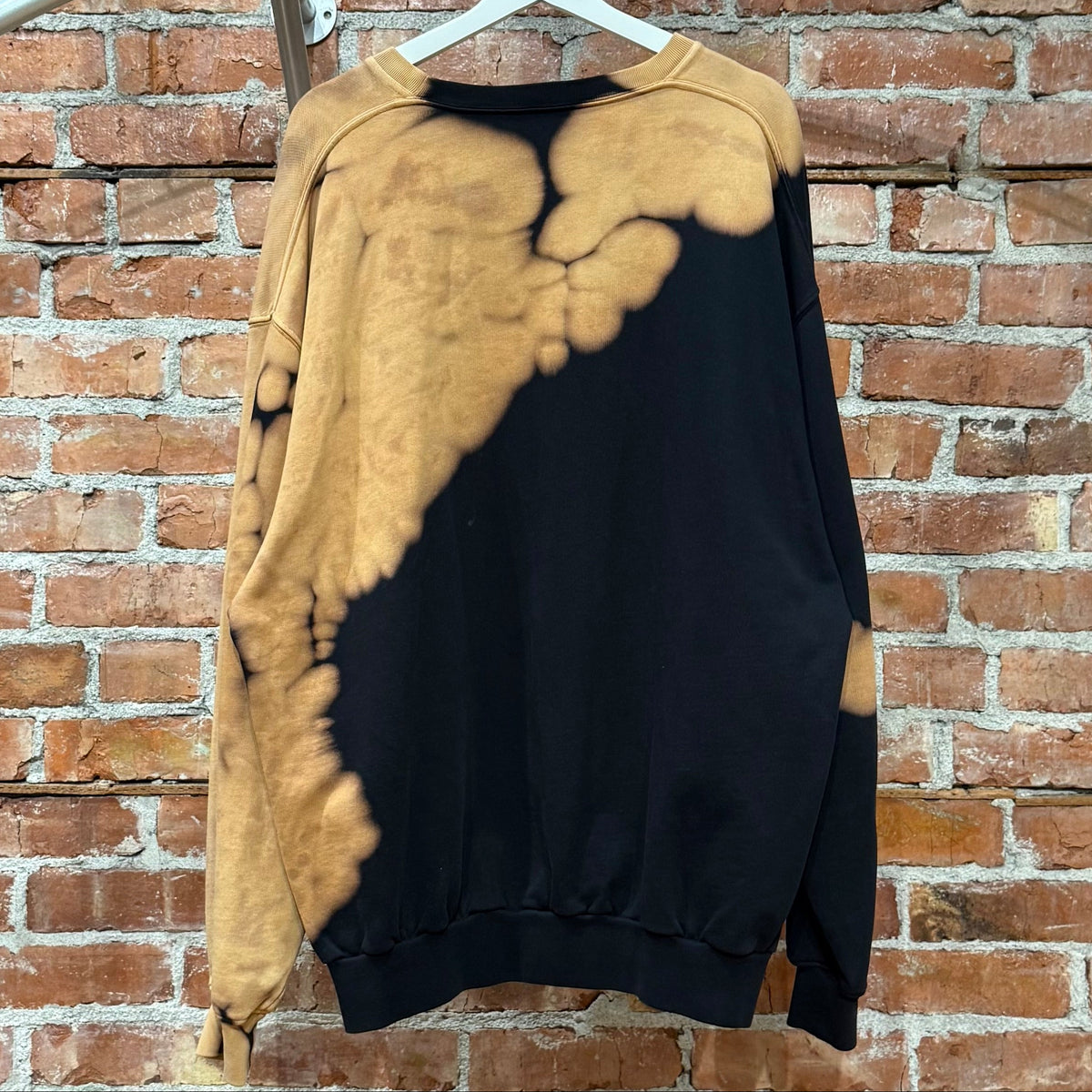 BALENCIAGA FW17 HOMME LONDON BLEACHED CRWWNECK ‘BLACK/BROWN’