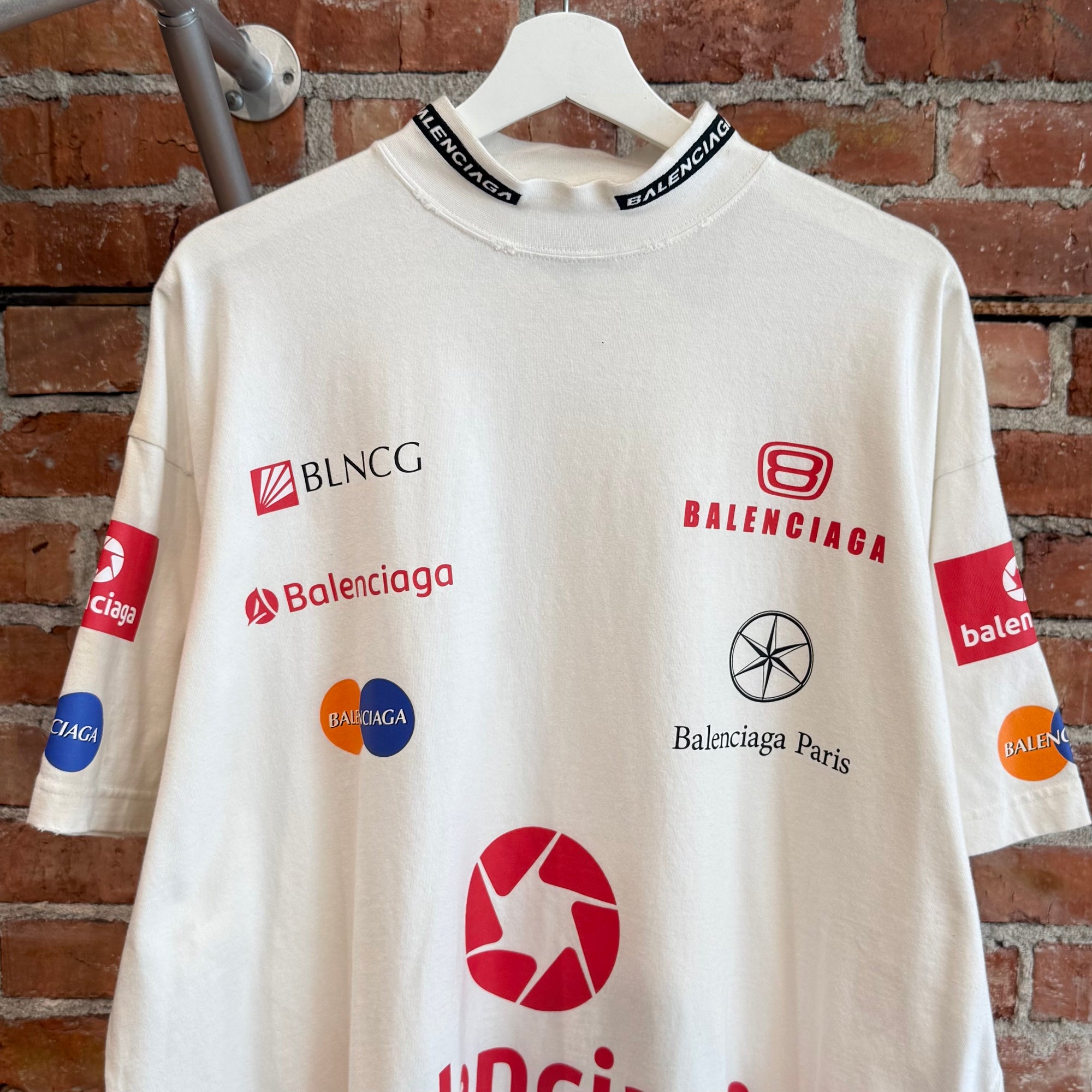 BALENCIAGA FW23 3B TOP LEAGUE RACING LOGO TEE ‘WHITE’