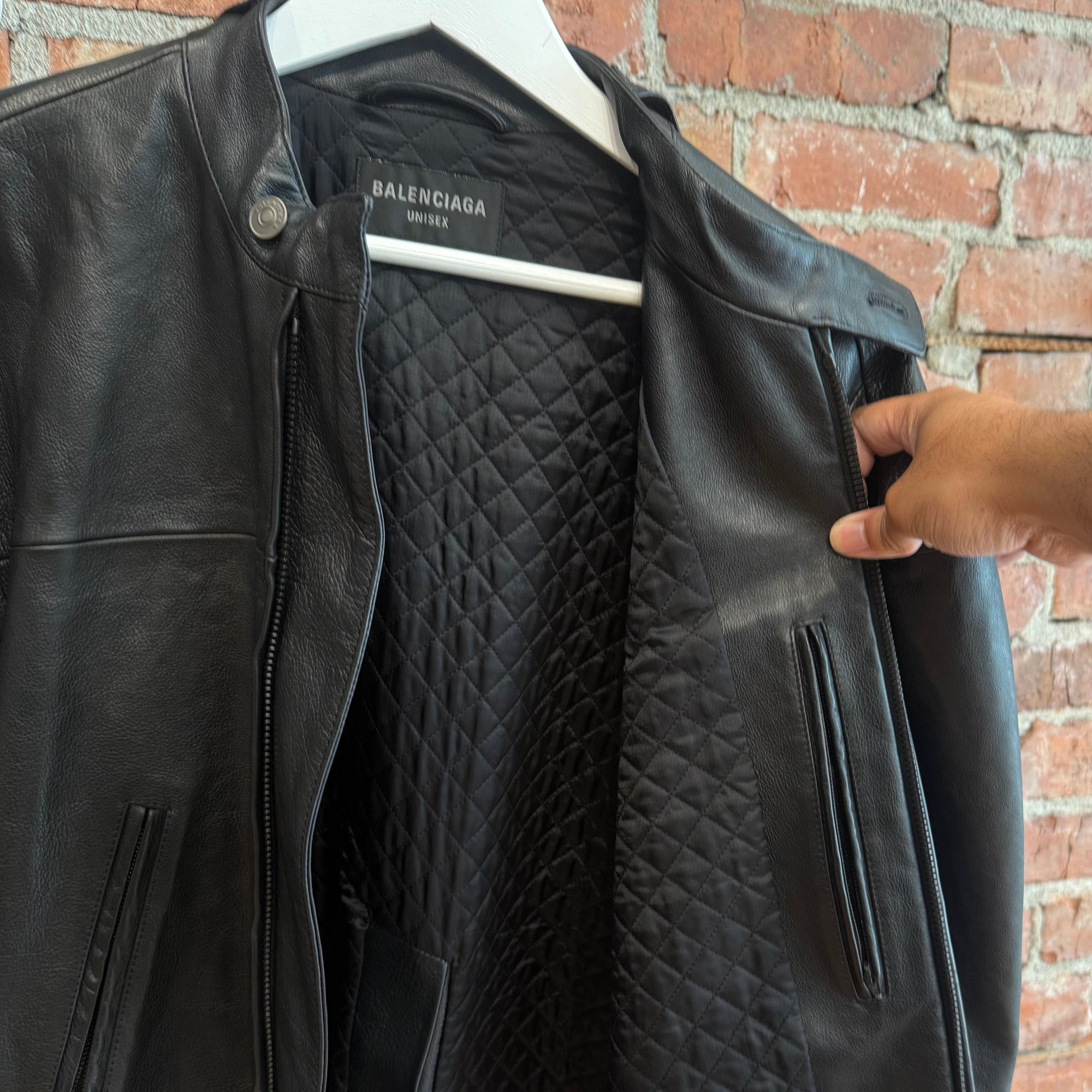 BALENCIAGA FW23 RUNWAY DECONSTRUCTED LEATHER JACKET ‘BLACK’