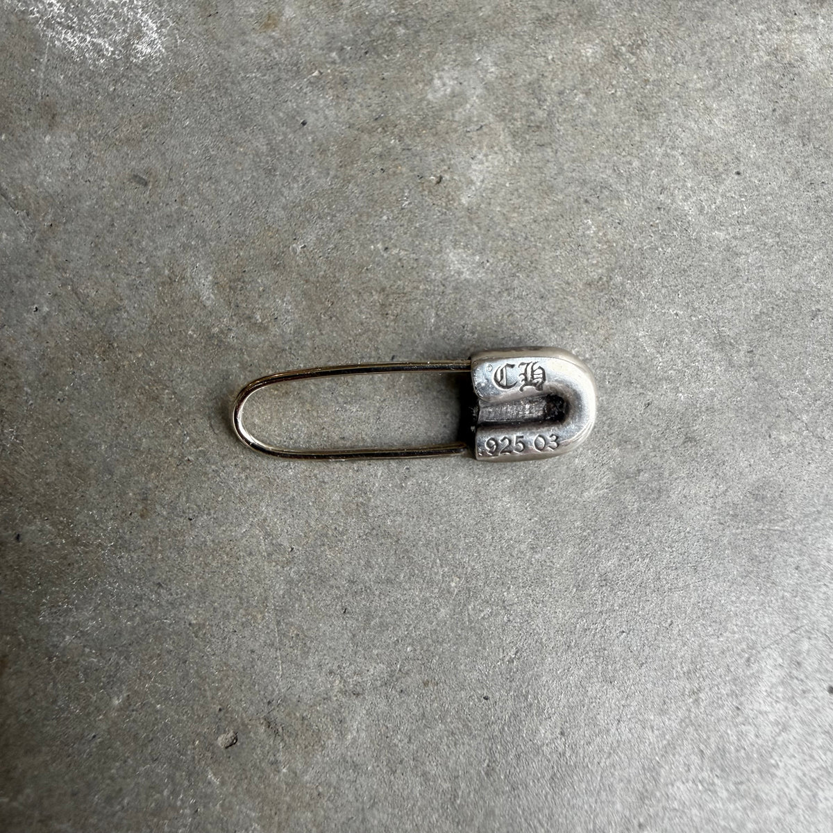 CHROME HEARTS SAFETY PIN EARRING ‘SILVER’