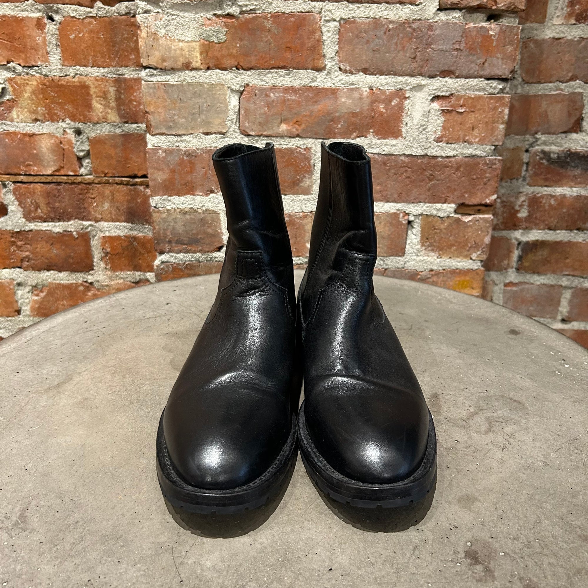 AMIRI BACKZIP ANKLE BOOTS ‘BLACK’