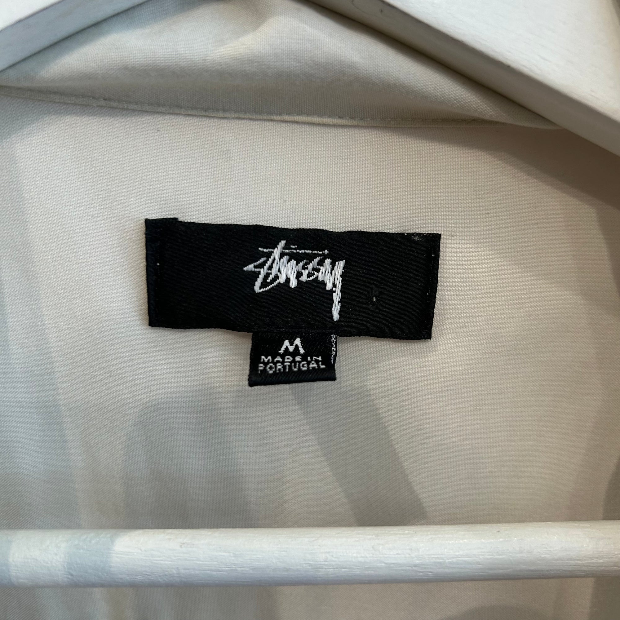 STUSSY SPEEDWAY CAMP COLLAR SHIRT ‘WHITE/BLACK’