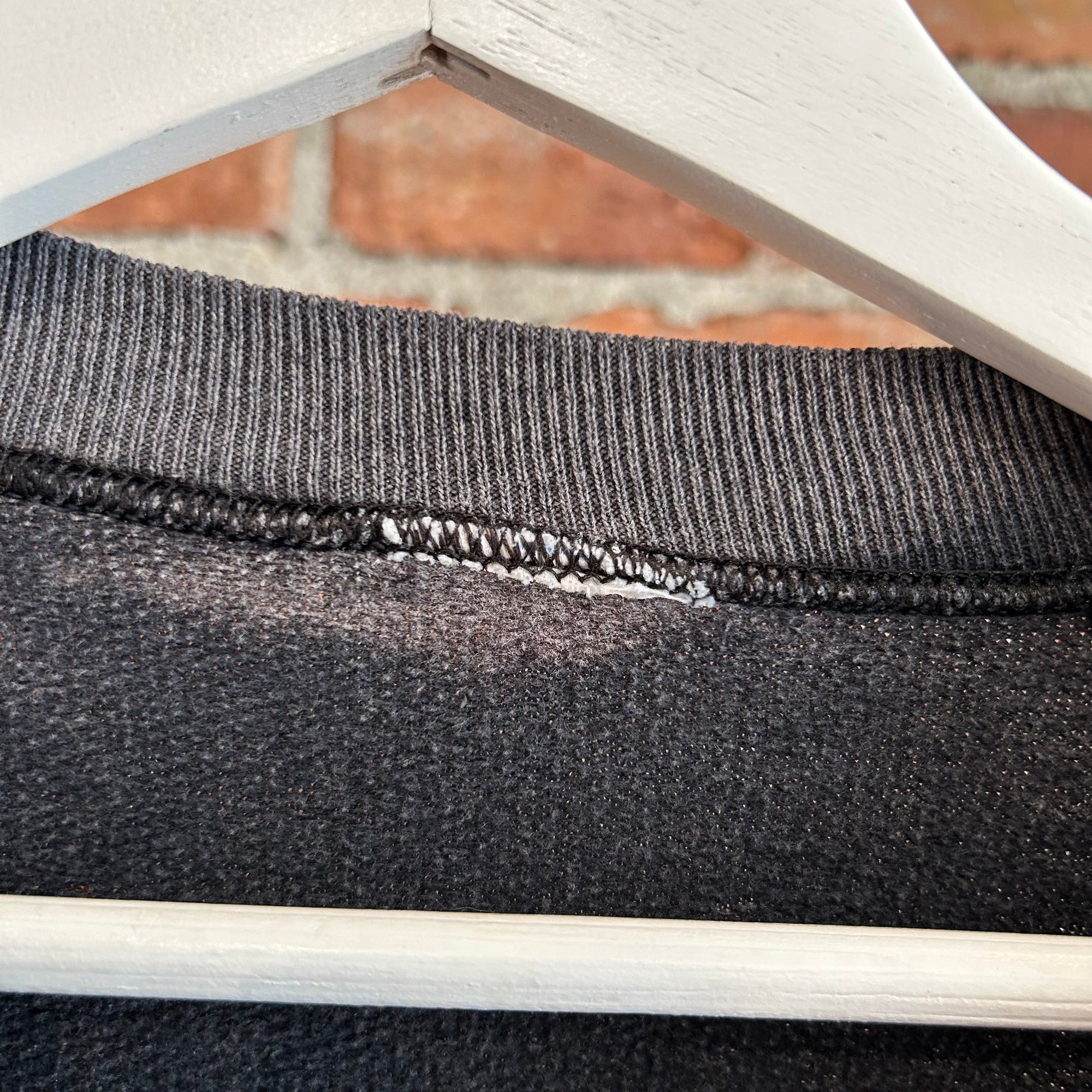 RUSSELL ATHETLIC 80S VINTAGE FADER CREWNECK ‘SUNFADED BLACK’