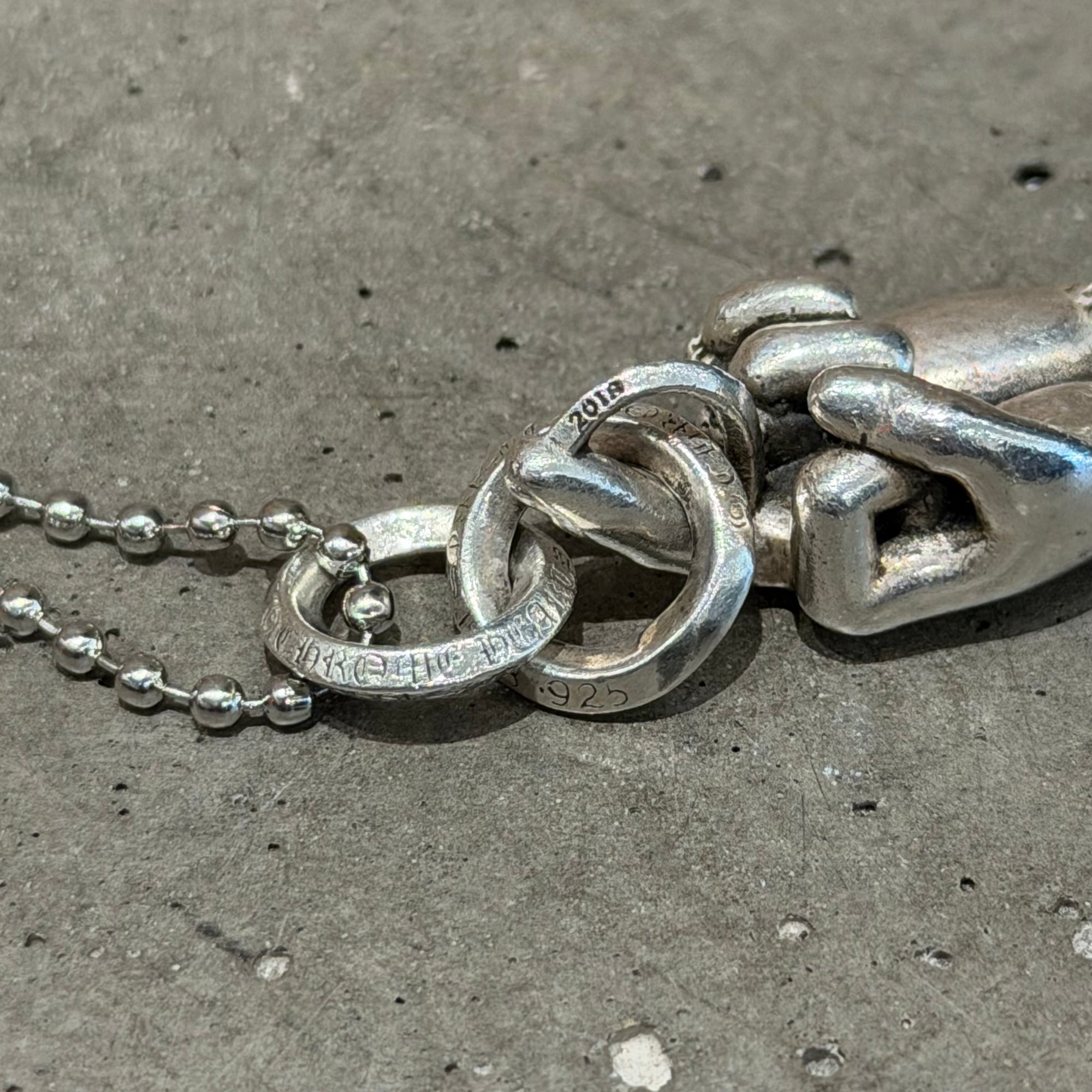CHROME HEARTS RS MIDDLE FINGER NECKLACE ‘SILVER’