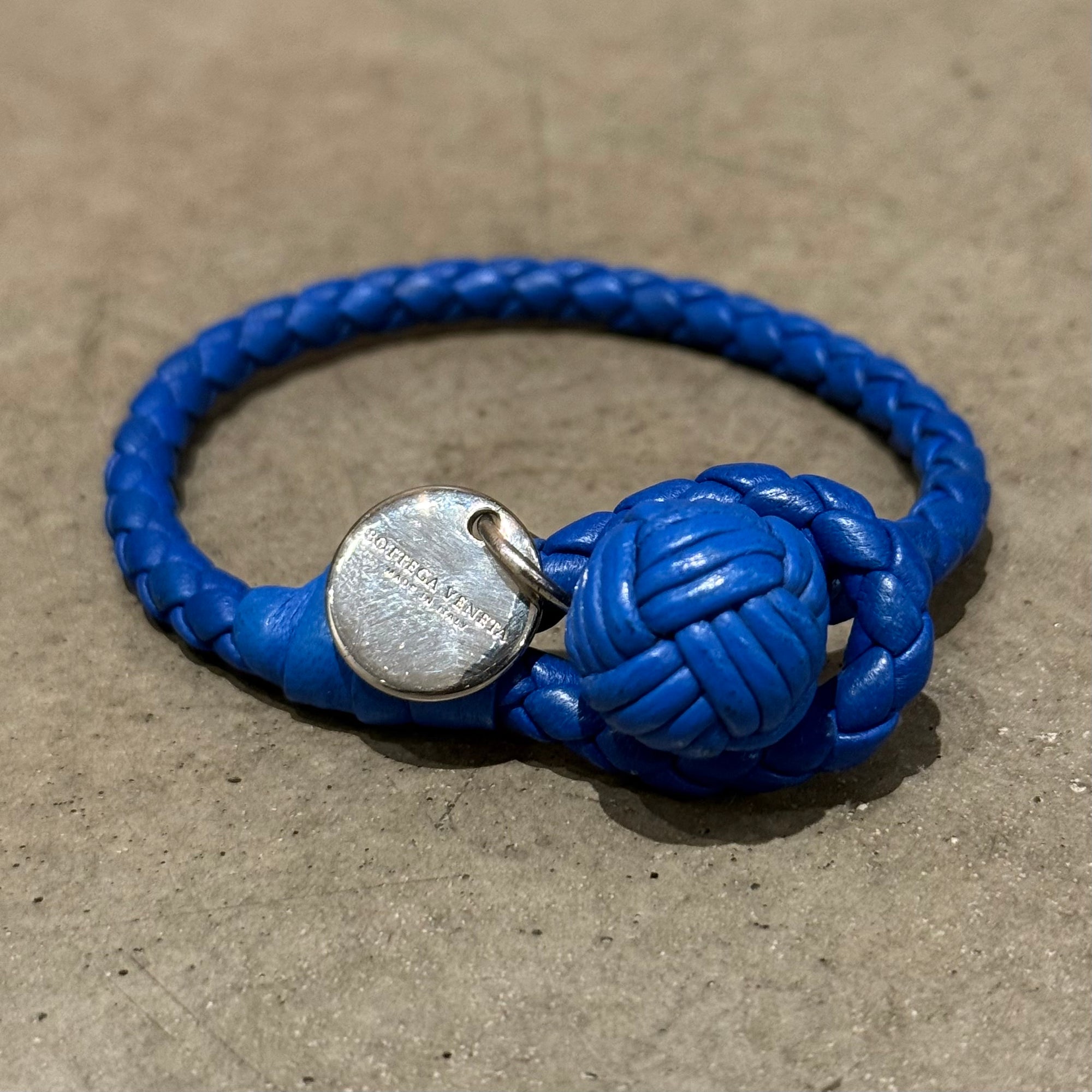 BOTTEGA VENETA INTRECCIATO LEATHER BRACELET ‘BLUE’