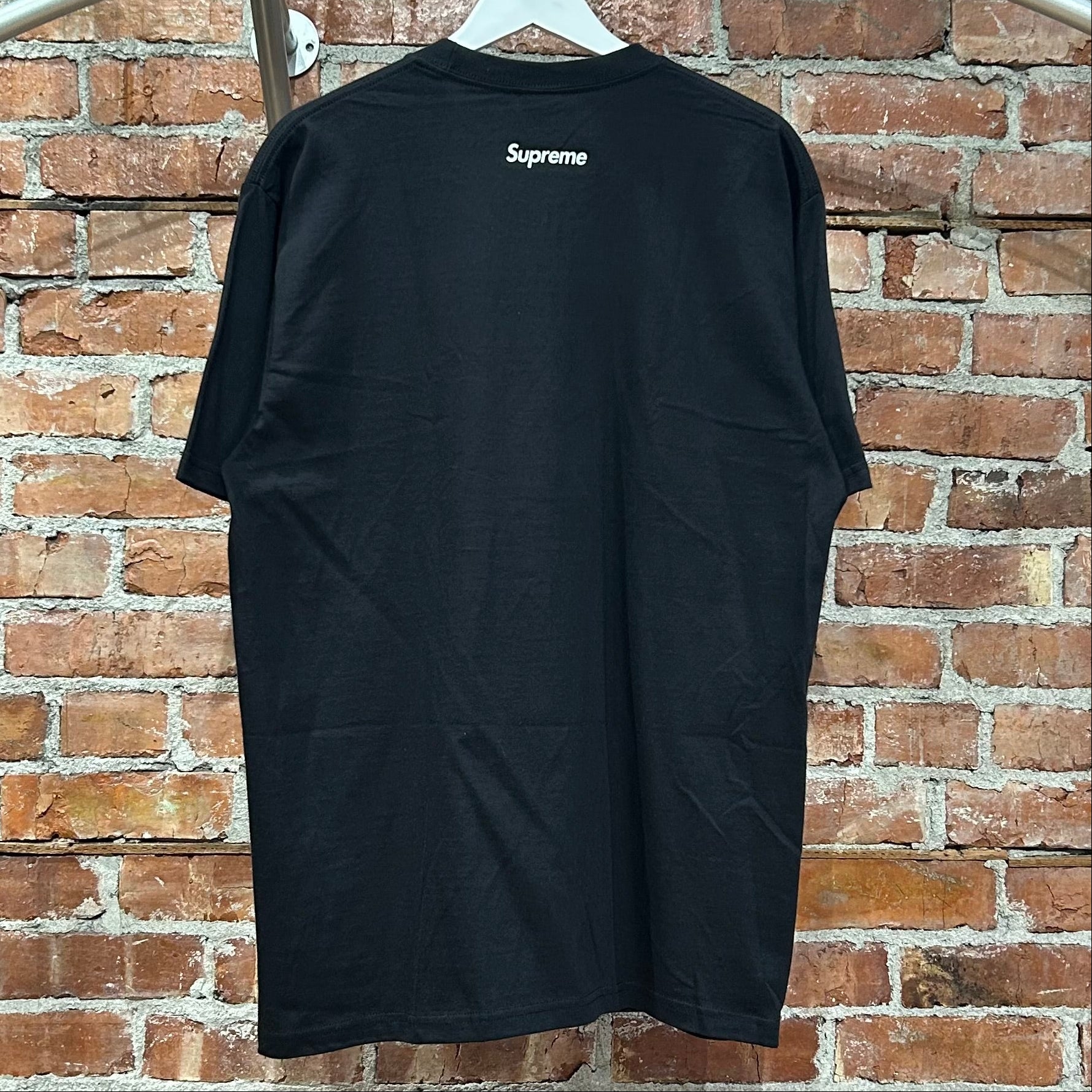 SUPREME SS26 SALEM TEE ‘BLACK’