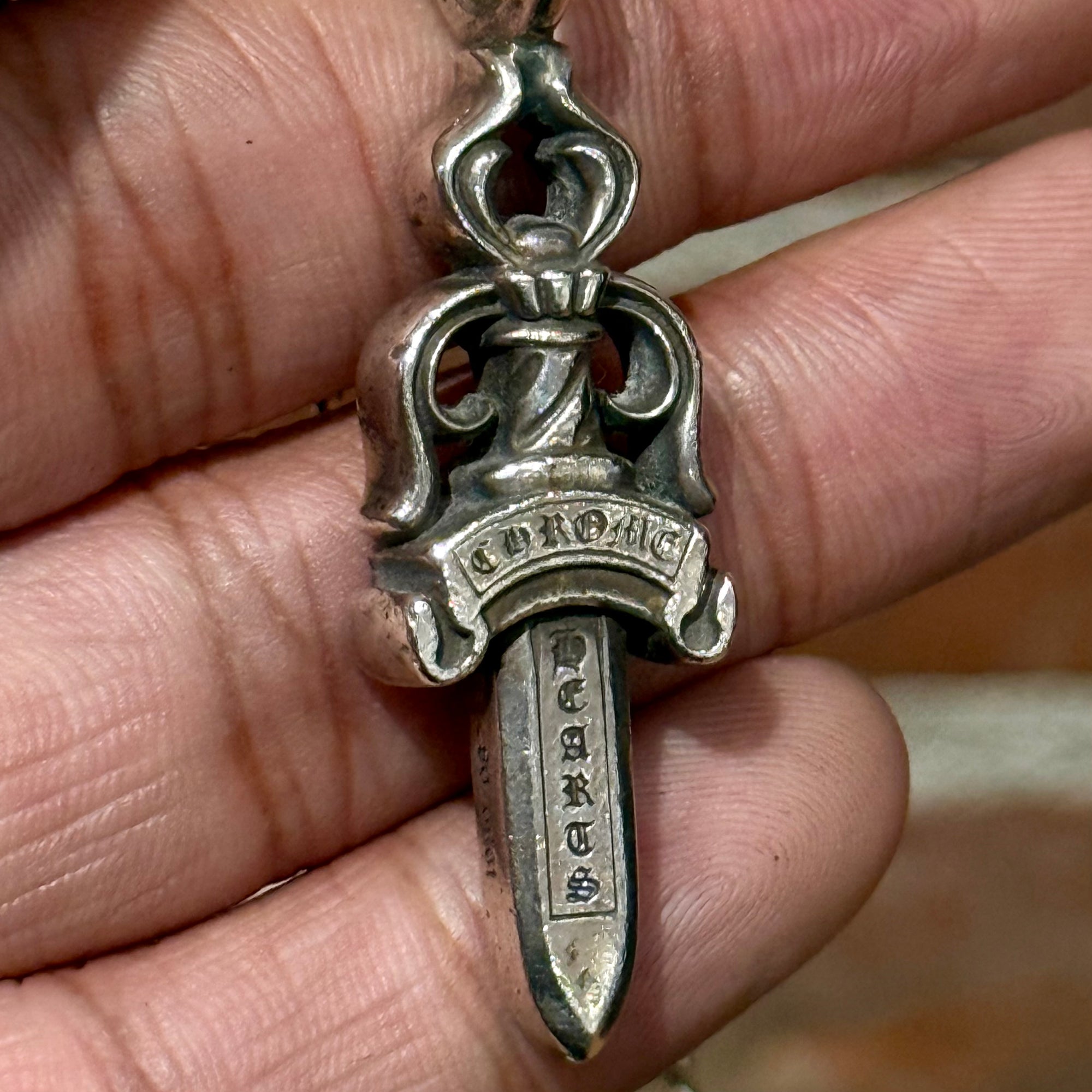 CHROME HEARTS BLACK DIAMOND DOUBLE DAGGER NECKLACE ‘SILVER’