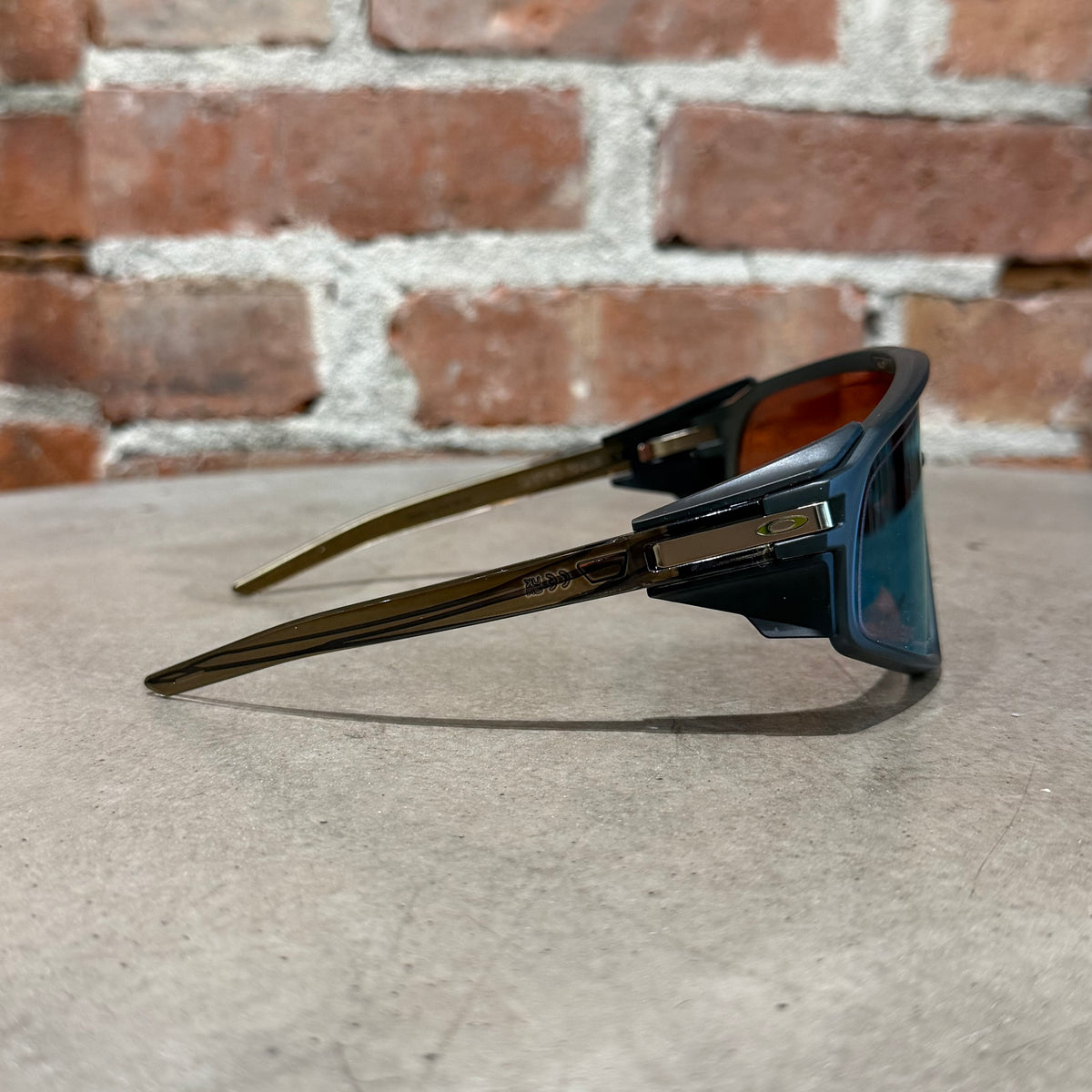 OAKLEY X BODEGA PRIZM LATCH PANEL SUNGLASSES ‘MULTI’