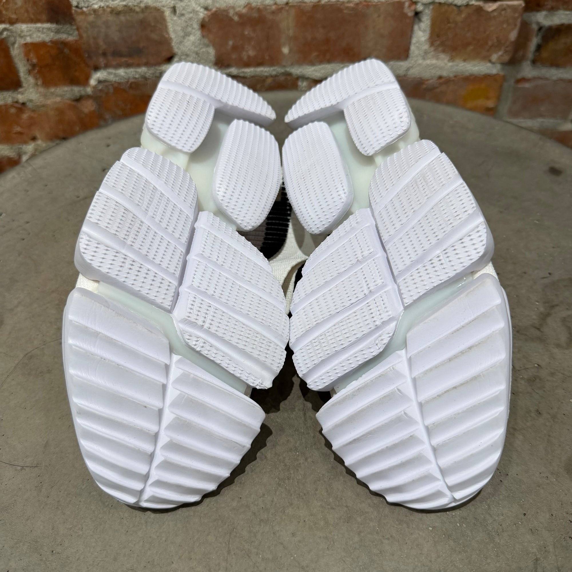 VETEMENTS X REEBOK SOCK RUNNER ‘WHITE’