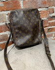 LOUIS VUITTON 1980s MONOGRAM GRAND CAMERA BAG