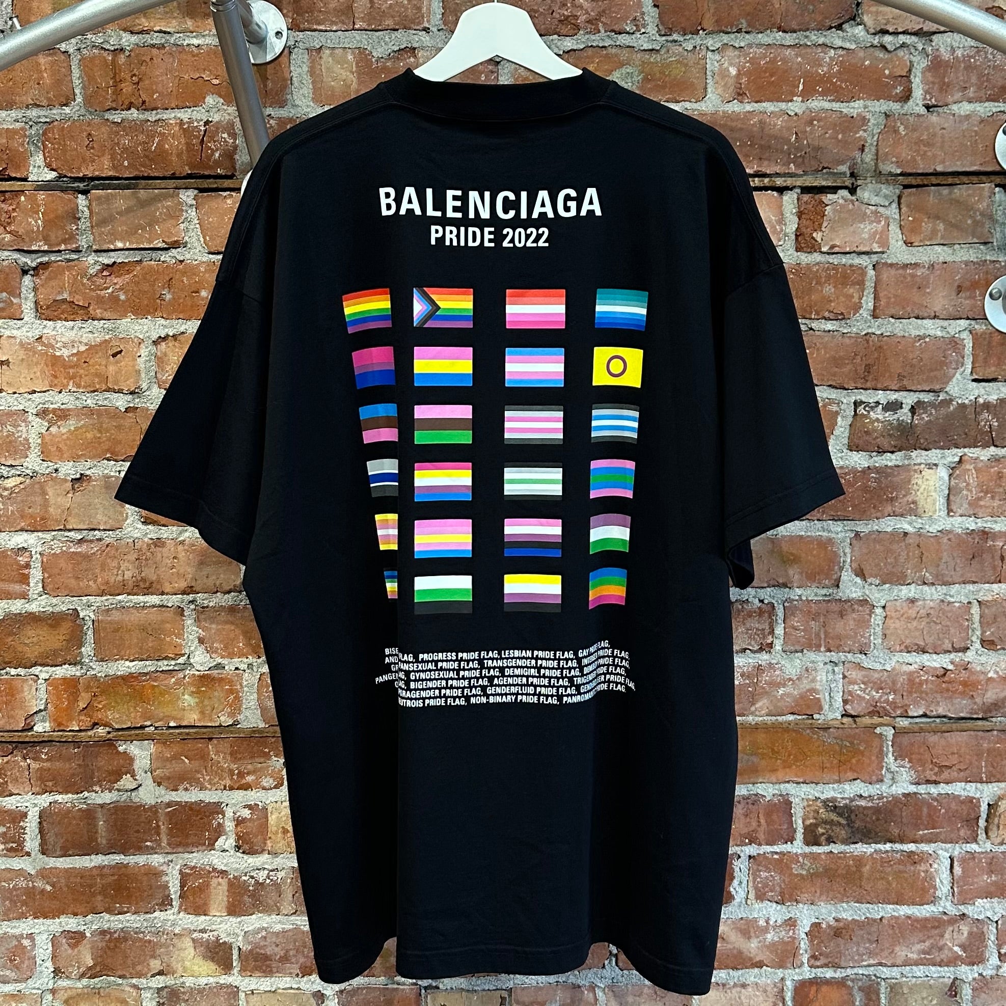 BALENCIAGA FW22 PRIDE OVERSIZED TEE ‘BLACK’