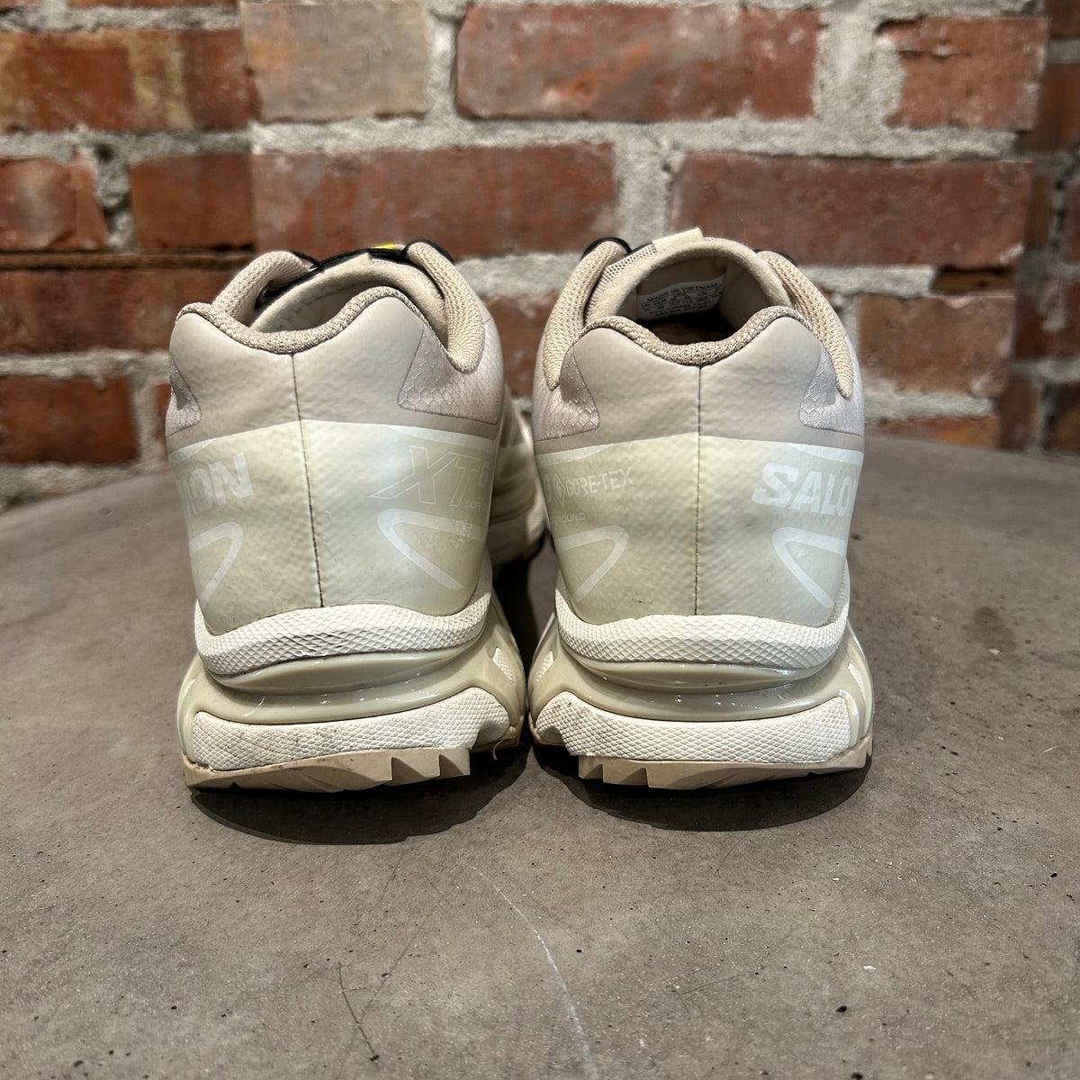 SALOMON XT-6 LOW SNEAKERS ‘CREAM’