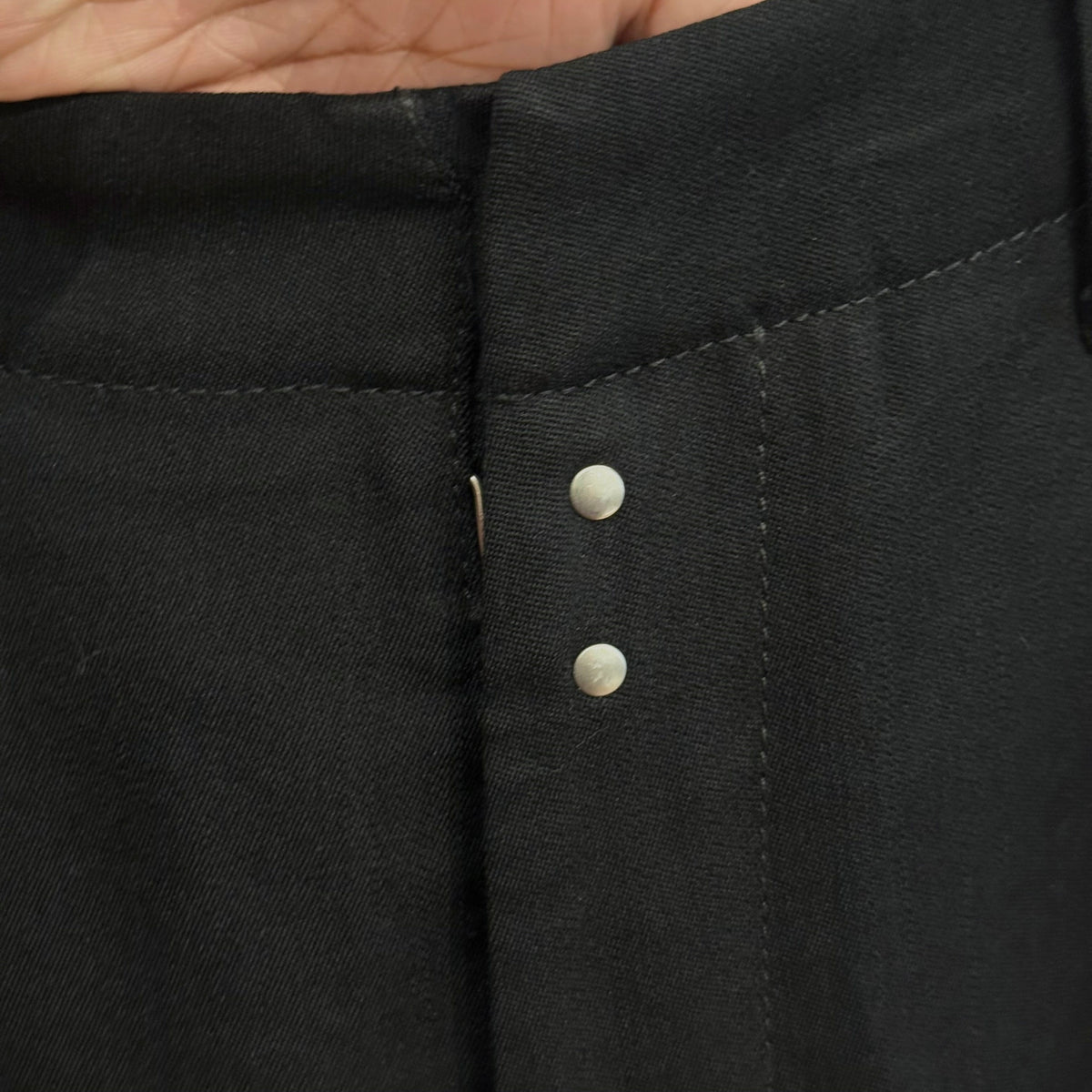 MARGIELA MM6 DISTRESSED TROUSERS ‘BLACK’