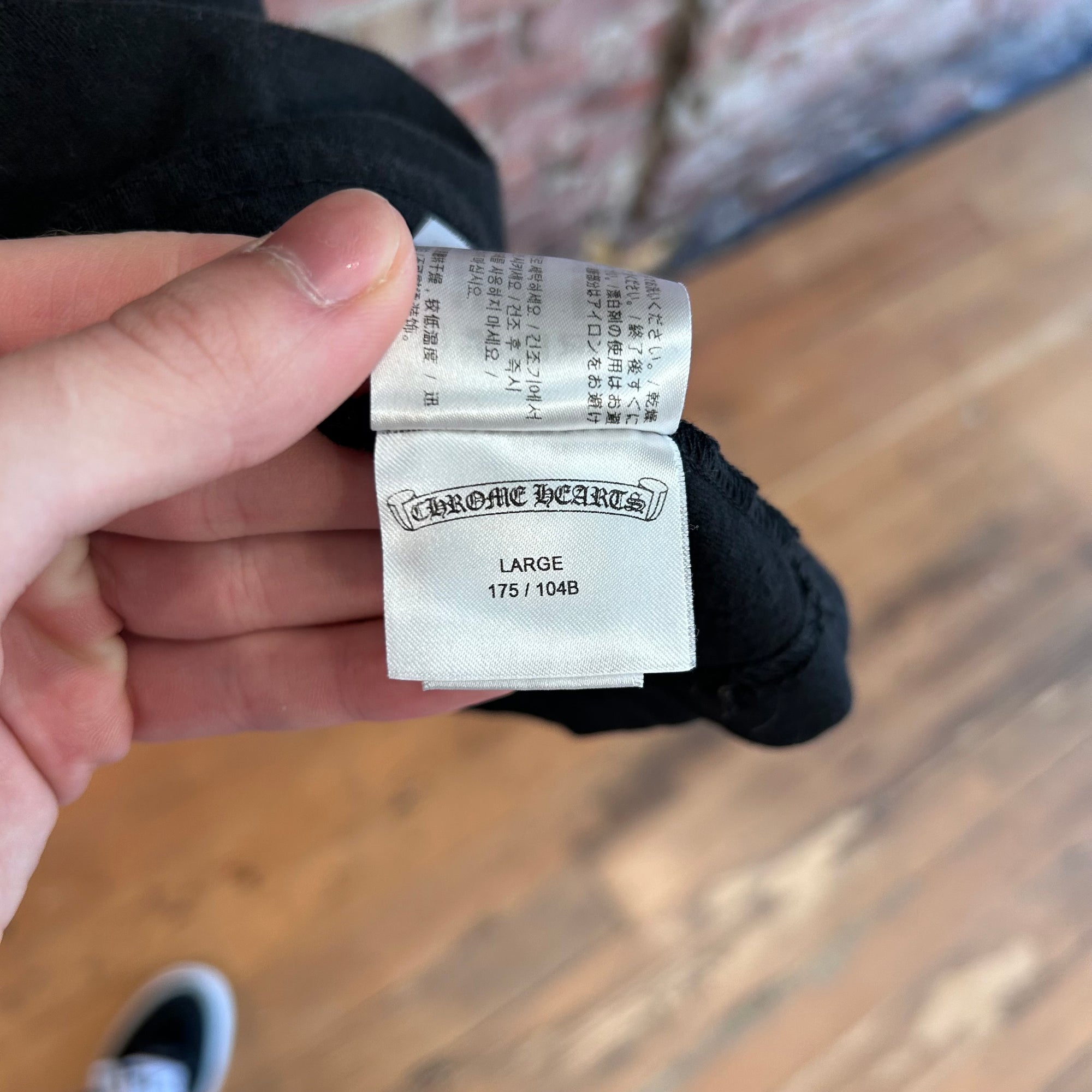 CHROME HEARTS ARC SCRIPT LOGO POCKET TEE ‘BLACK’