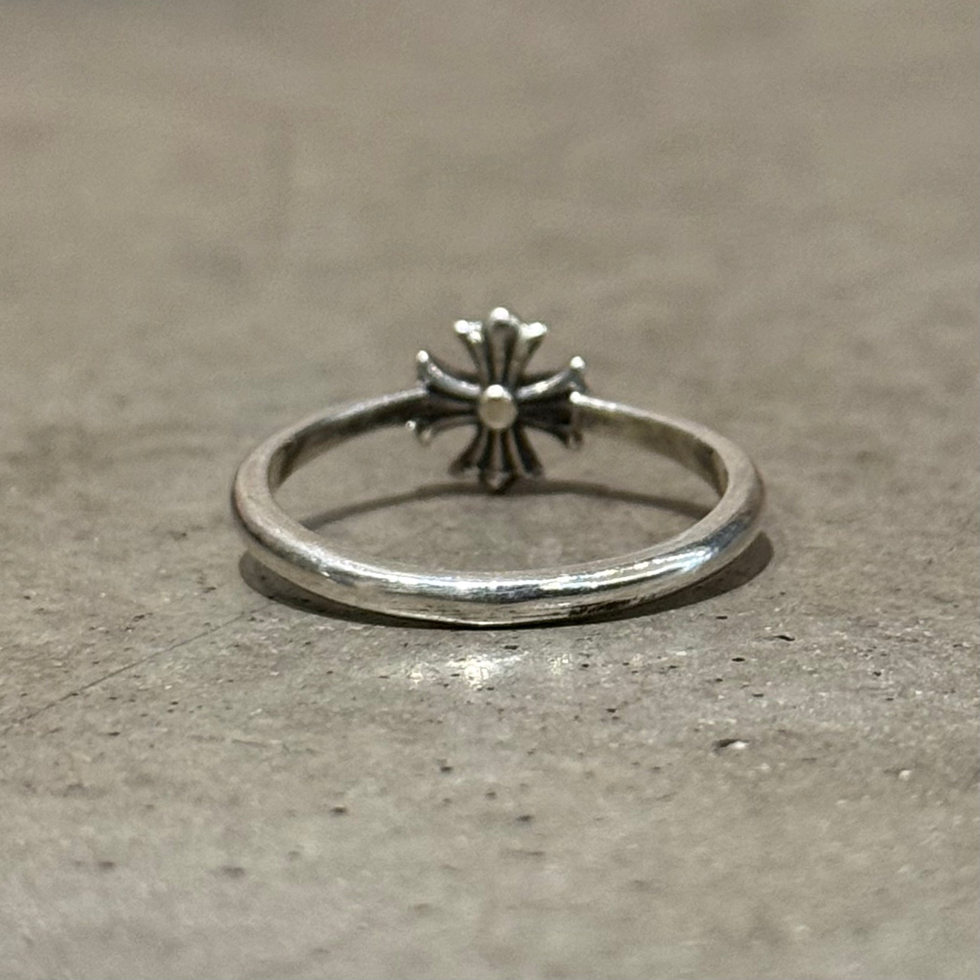 CHROME HEARTS PLUS CROSS BUBBLEGUM RING ‘SILVER’