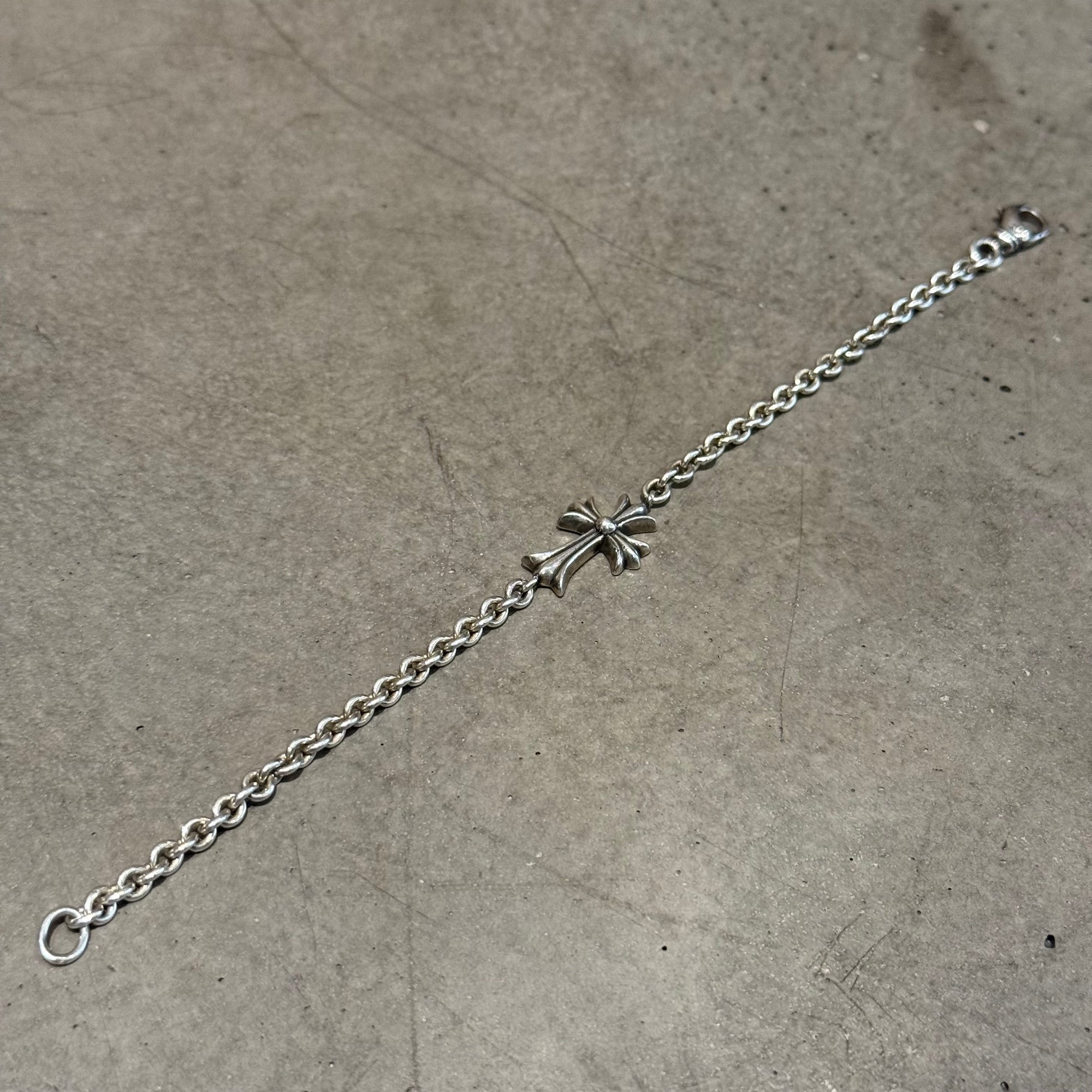 CHROME HEARTS NE CROSS BRACELET ‘SILVER’