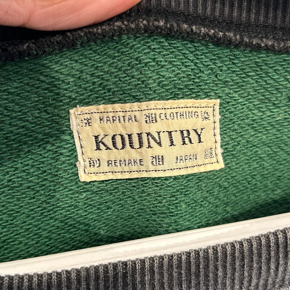 KAPITAL KOUNTRY OVERSIZED 2-TONE BONES CREWNECK ‘GREEN/YELLOW’
