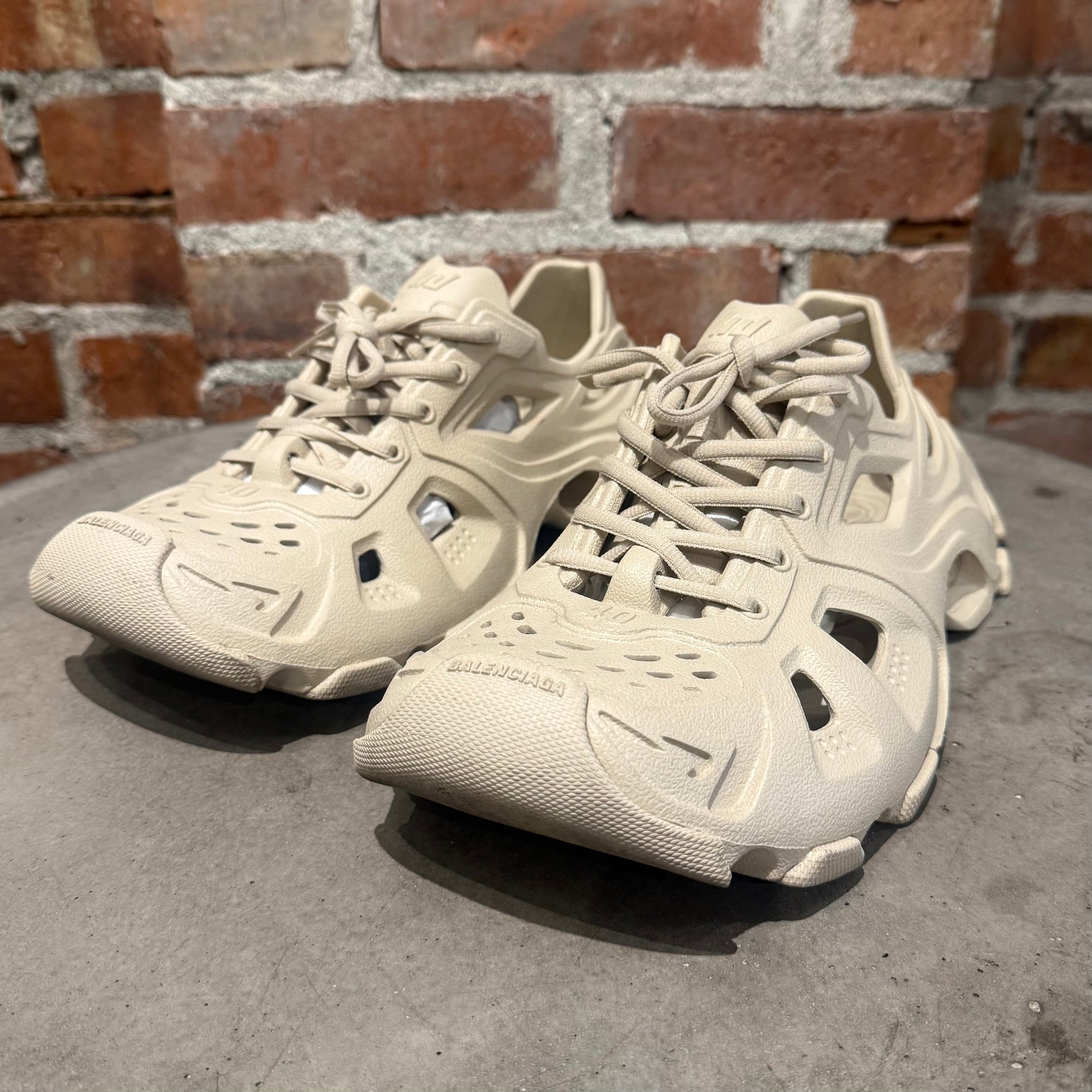 BALENCIAGA RUBBER HD LACE UP SNEAKER ‘SAND’