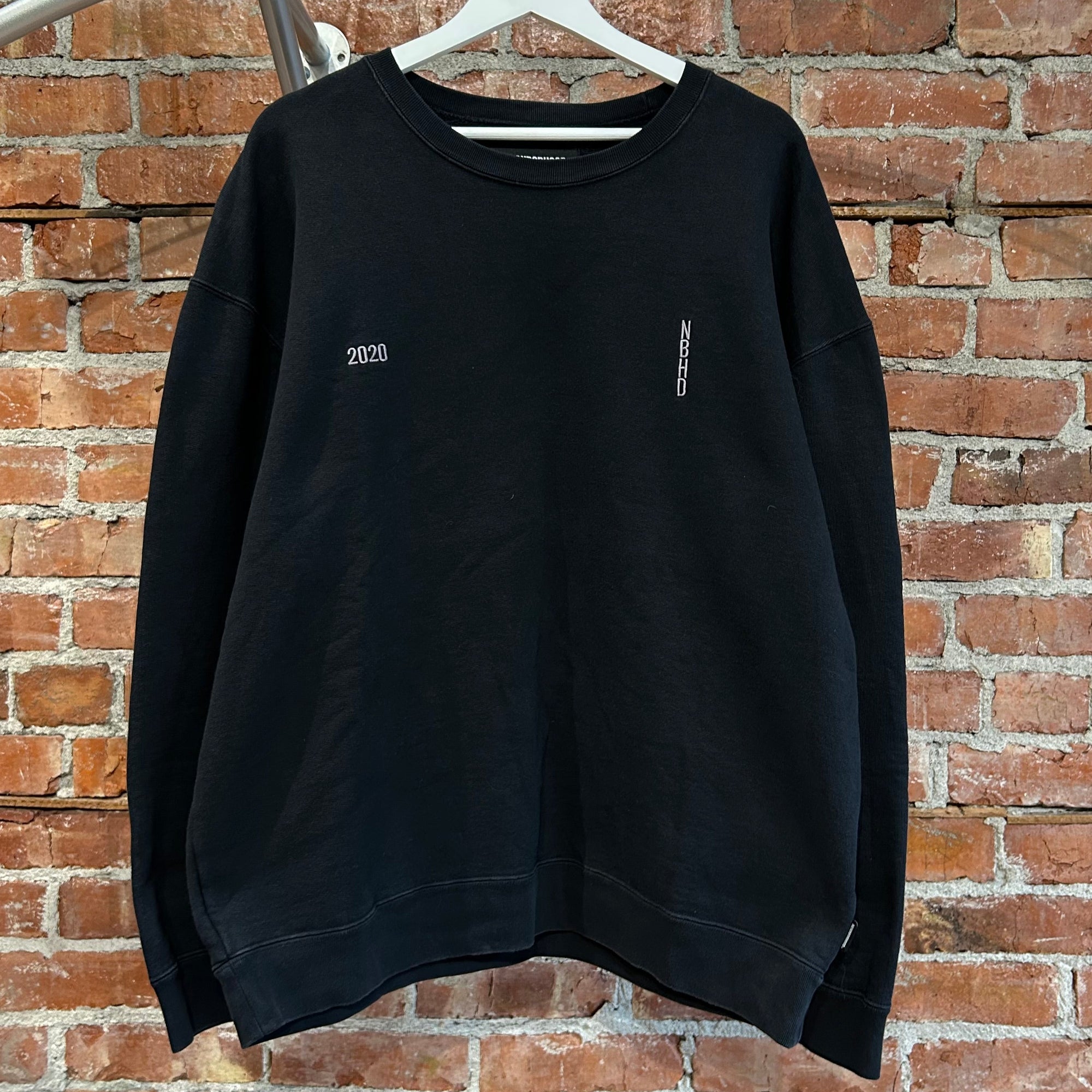 NEIGHBORHOOD HEAVY MONEY IS NOT OUR GOD CREWNECK ‘BLACK’