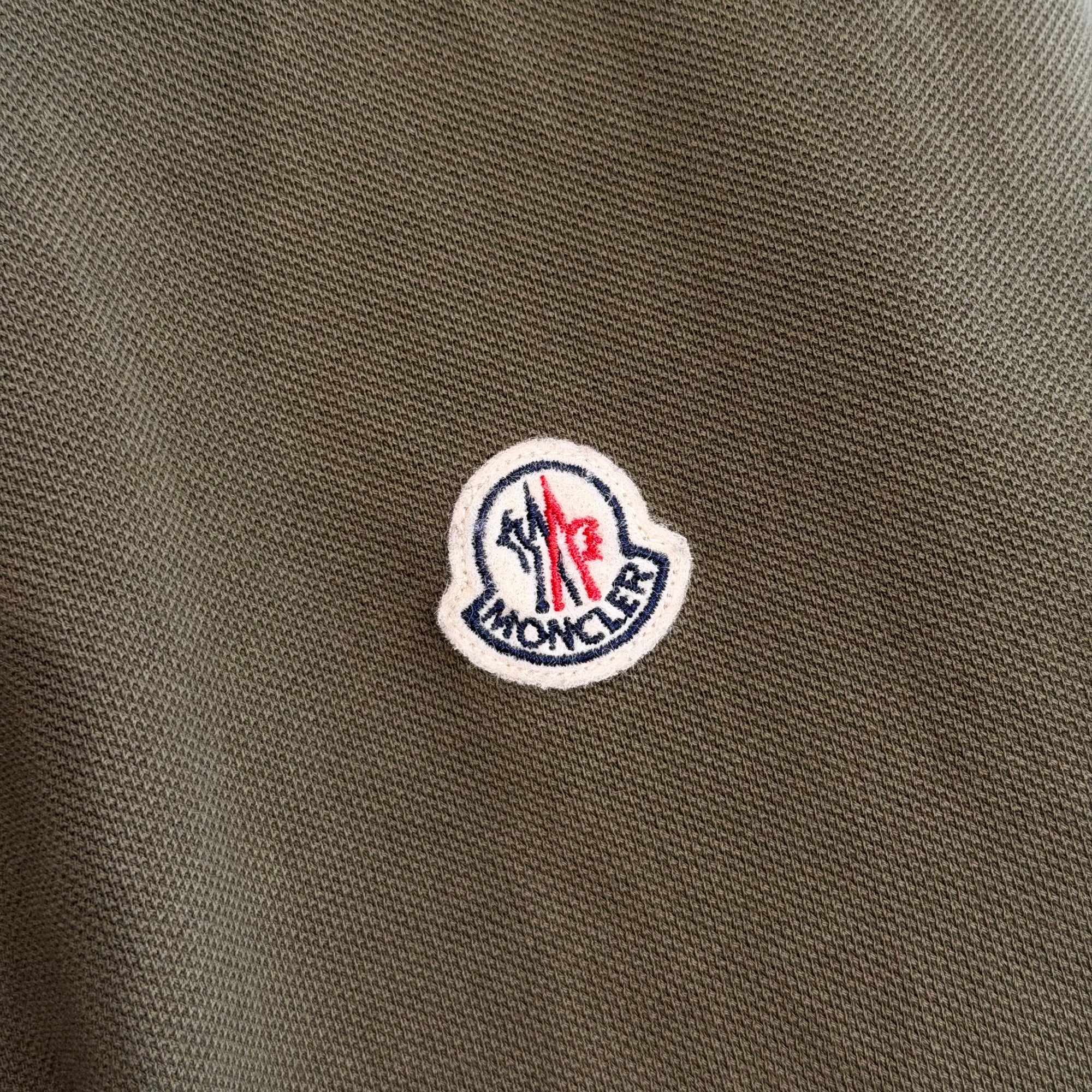 MONCLER TRICOLOR TRIMMED PIQUE POLO ‘OLIVE’