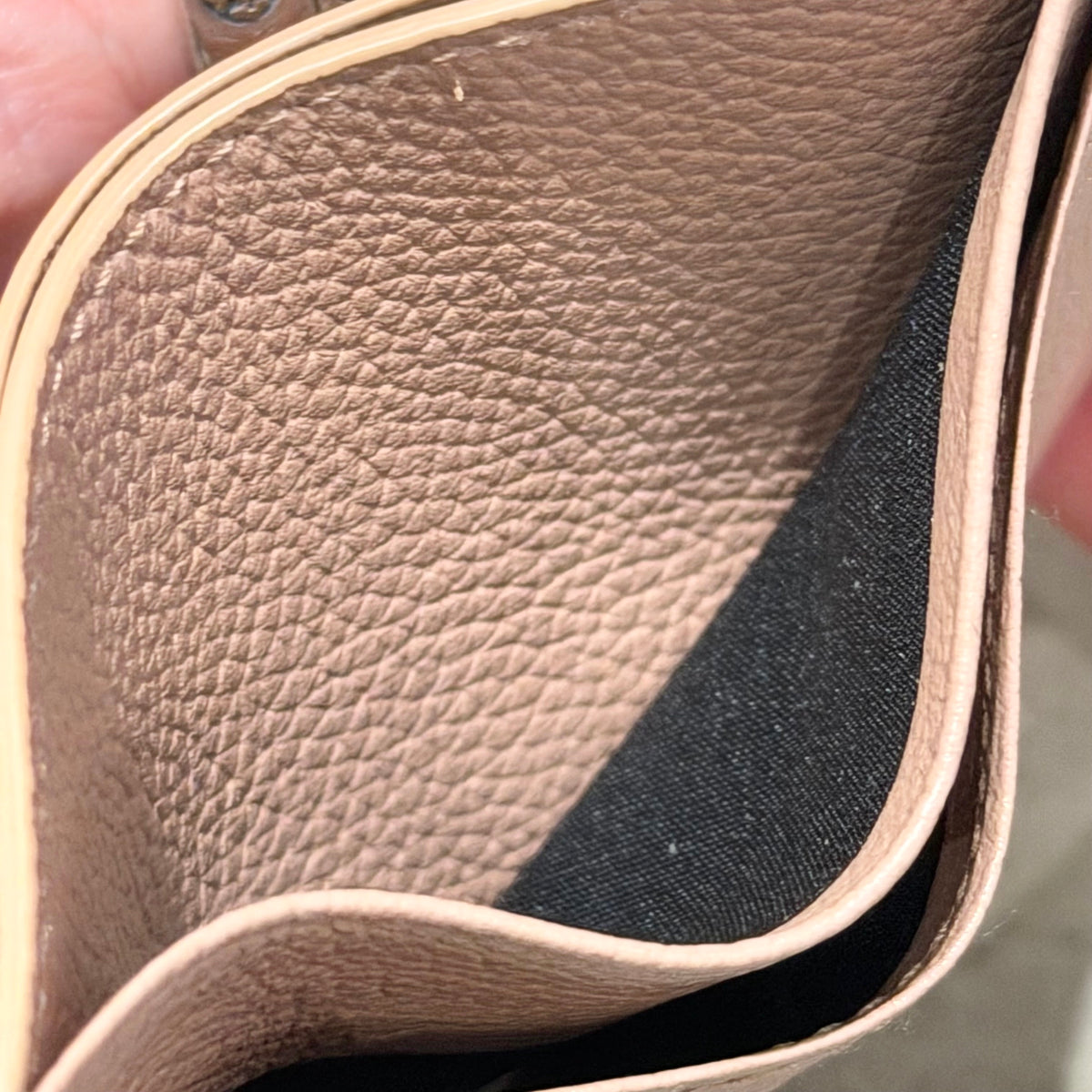 BALENCIAGA LEATHER BB CARD HOLDER ‘SALMON PINK’