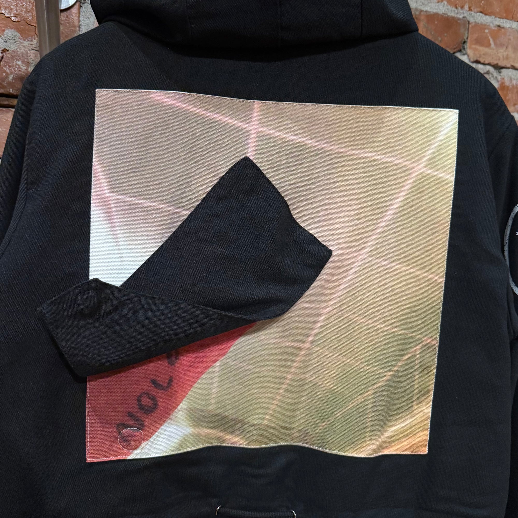 VETEMEMES X ROUGH SIMMONS SS22 NLDW CLOSER PARKA ‘BLACK’