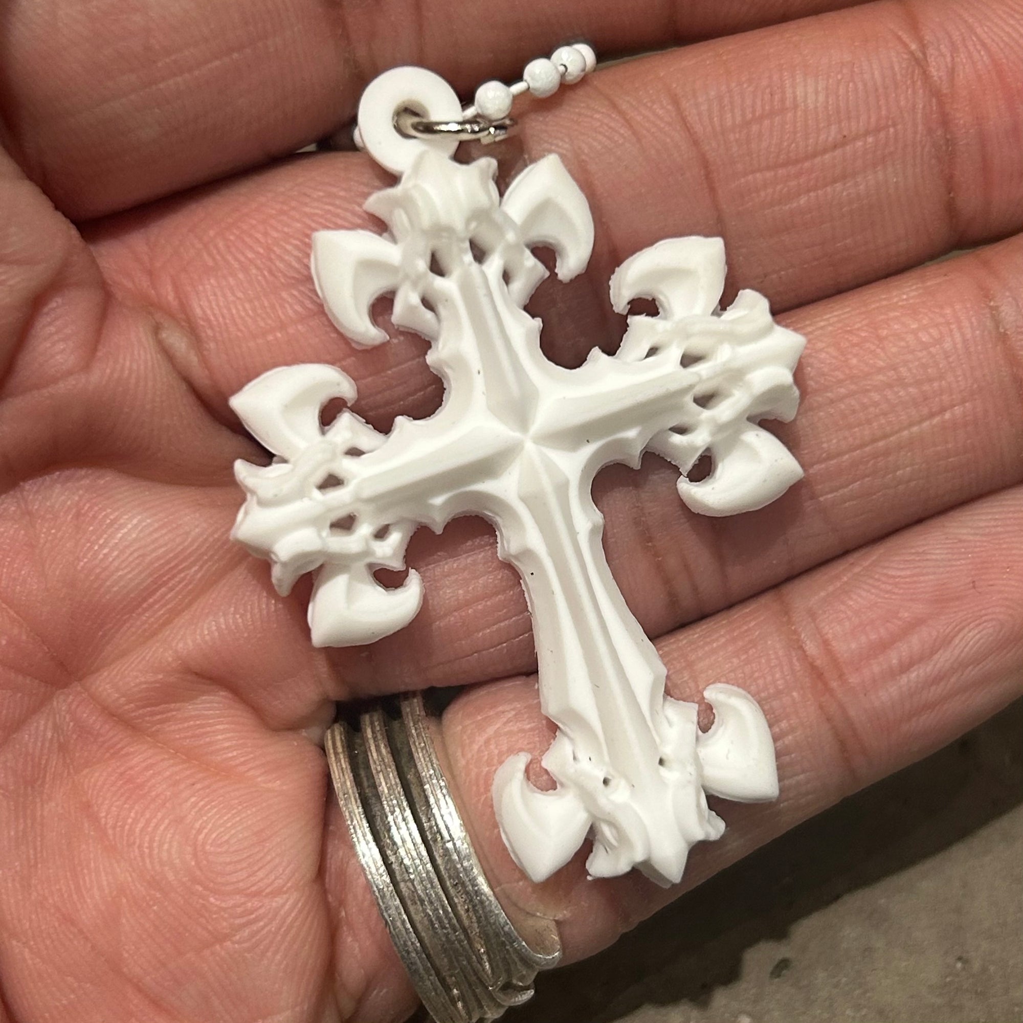 DEAL DESIGN SILICONE GL CROSS NECKLACE ‘WHITE’