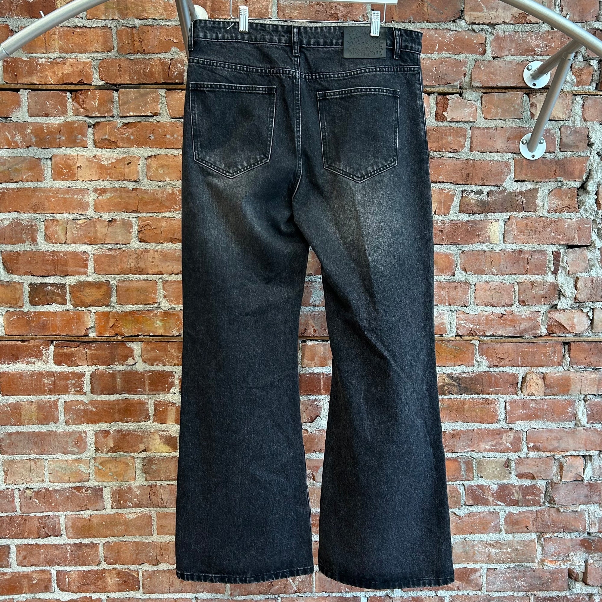 BASKETCASE GALLERY FLARED JEANS ‘VINTAGE BLACK’