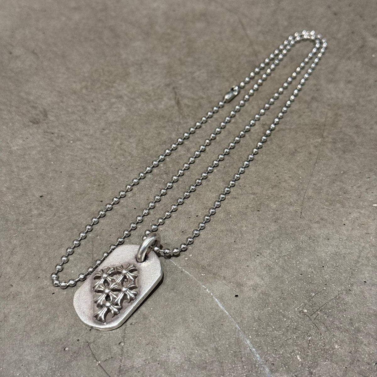 CHROME HEARTS RAISED CEMETERY CROSS DOG TAG NECKLACE ’SILVER’