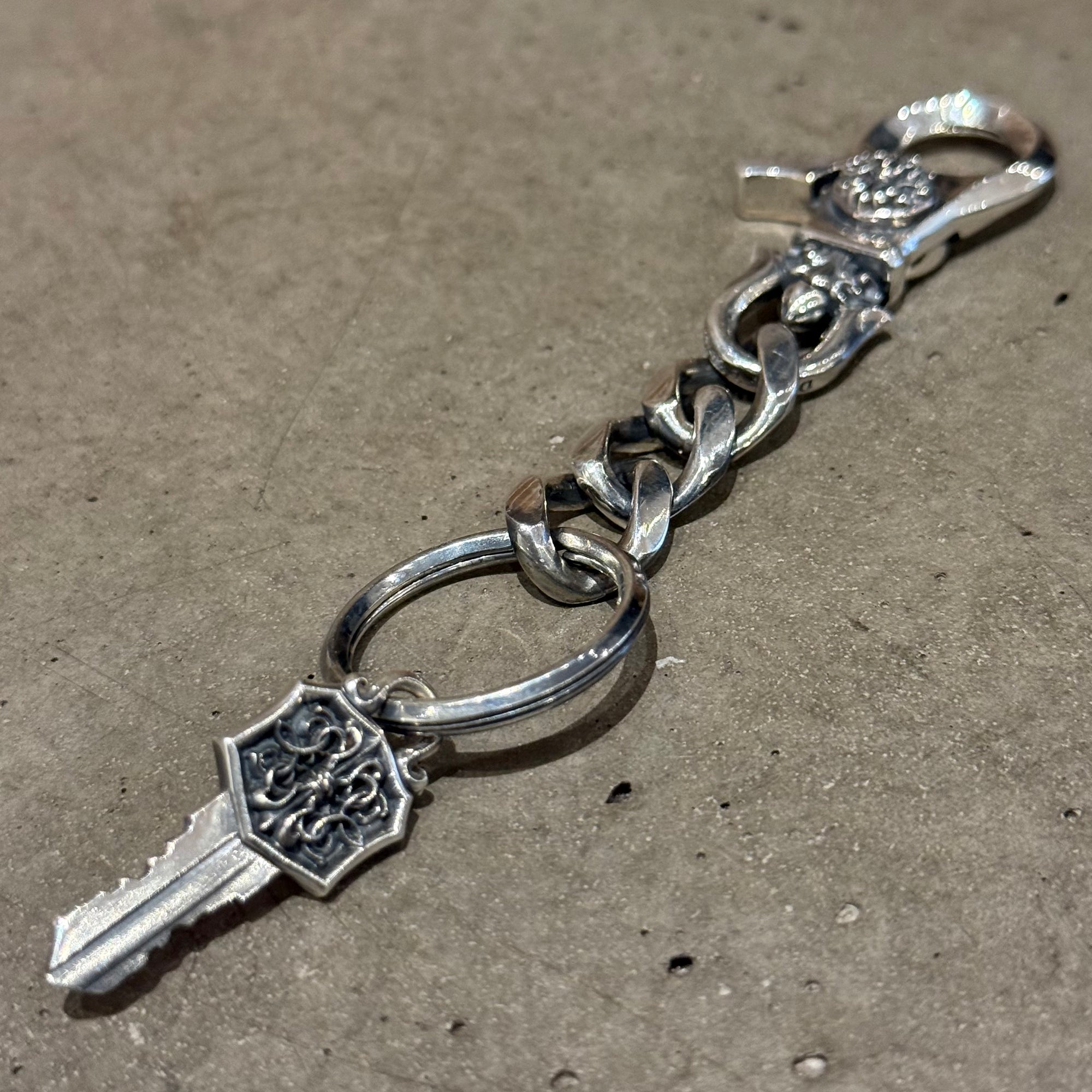 DEAL DESIGN KG CLIP FLEURKEY KEYCHAIN ‘SILVER’