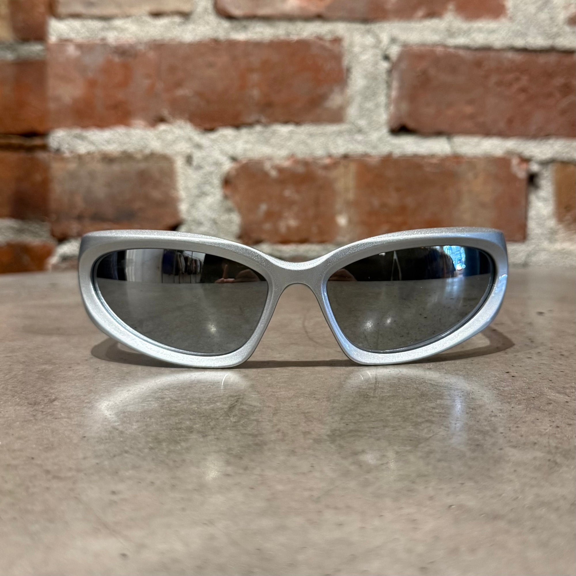 BALENCIAGA SWIFT OVAL SUNGLASSES ‘SILVER’
