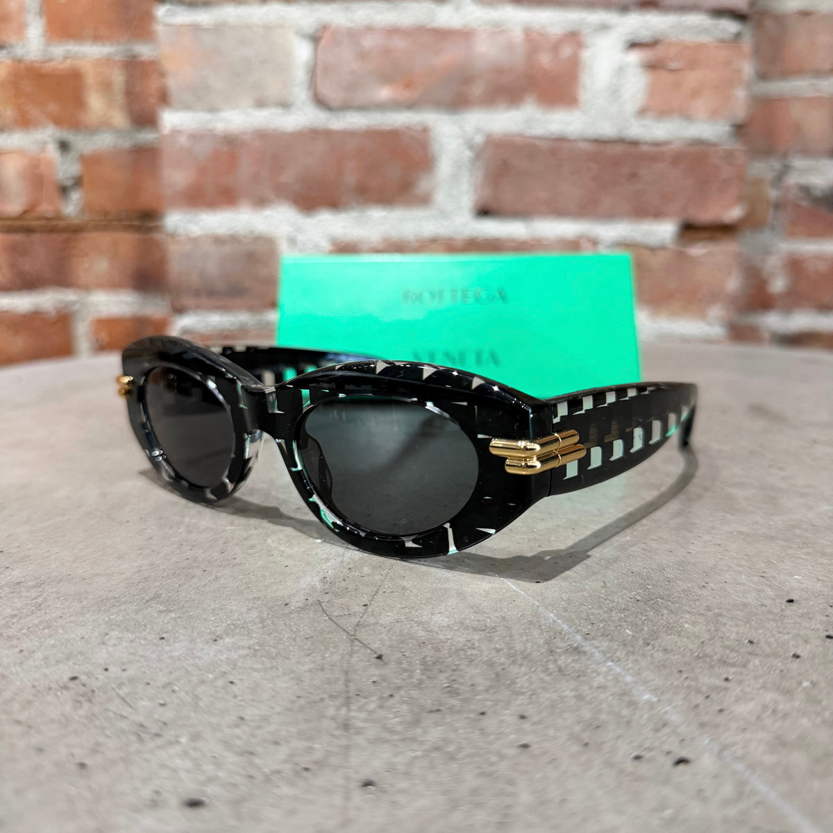 BOTTEGA VENETA BV1322S CLEAR WEAVE SUNGLASSES ‘MULTI’