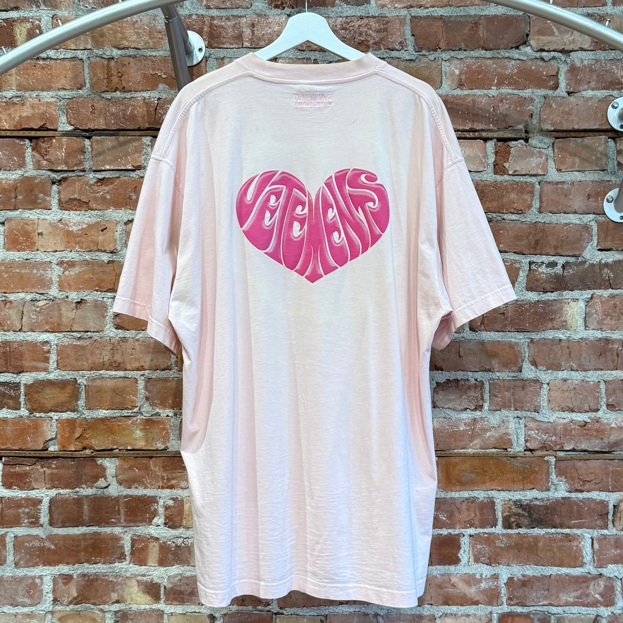 VETEMENTS LIMITED EDITION DOLPHIN TOWER LOVE TEE ‘PINK’