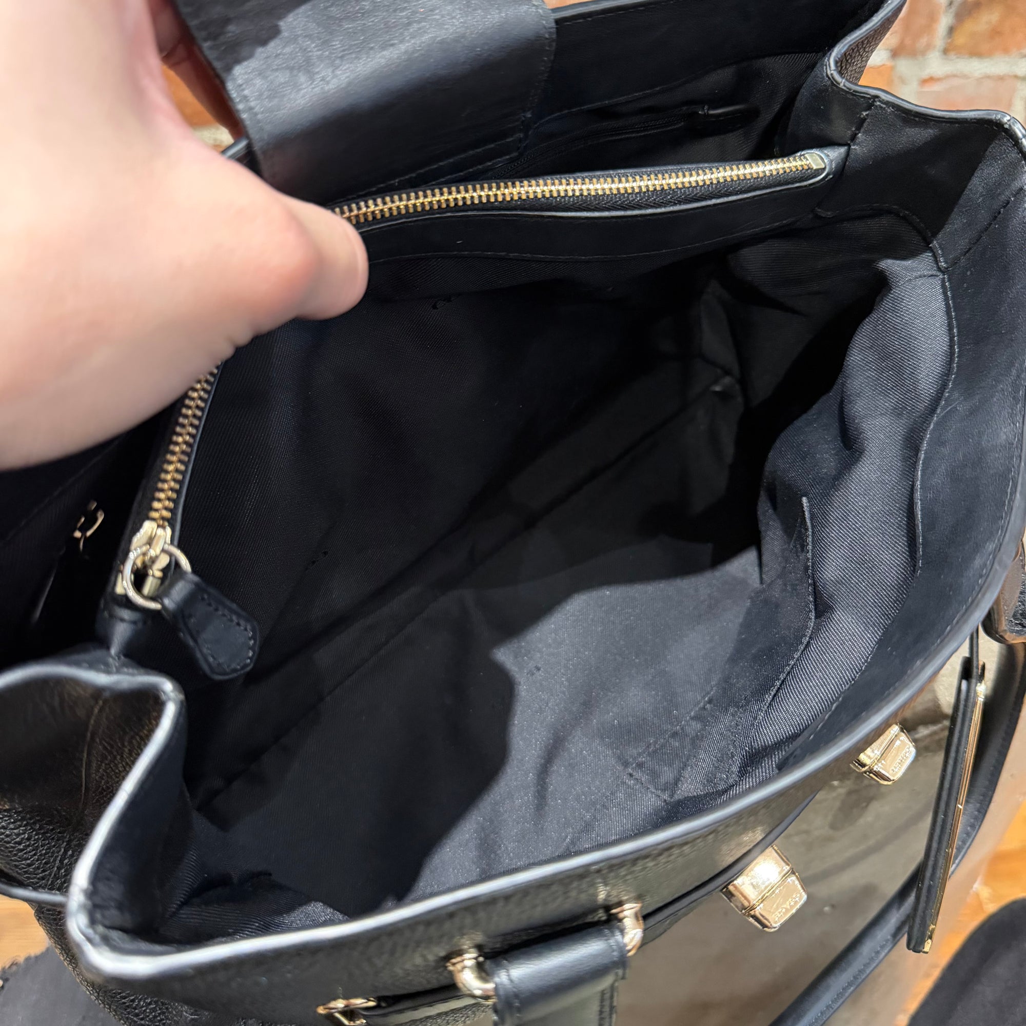 COACH SWAGGER CARRYALL SHOULDER BAG ‘BLACK’
